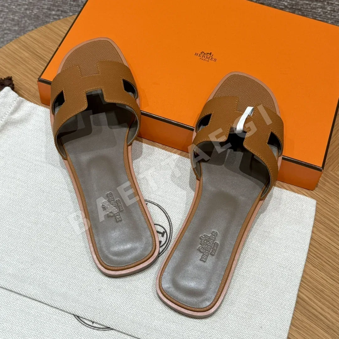 에르메스 오란 샌들 골든브라운 가죽 H 컷아웃 상세 이미지 3