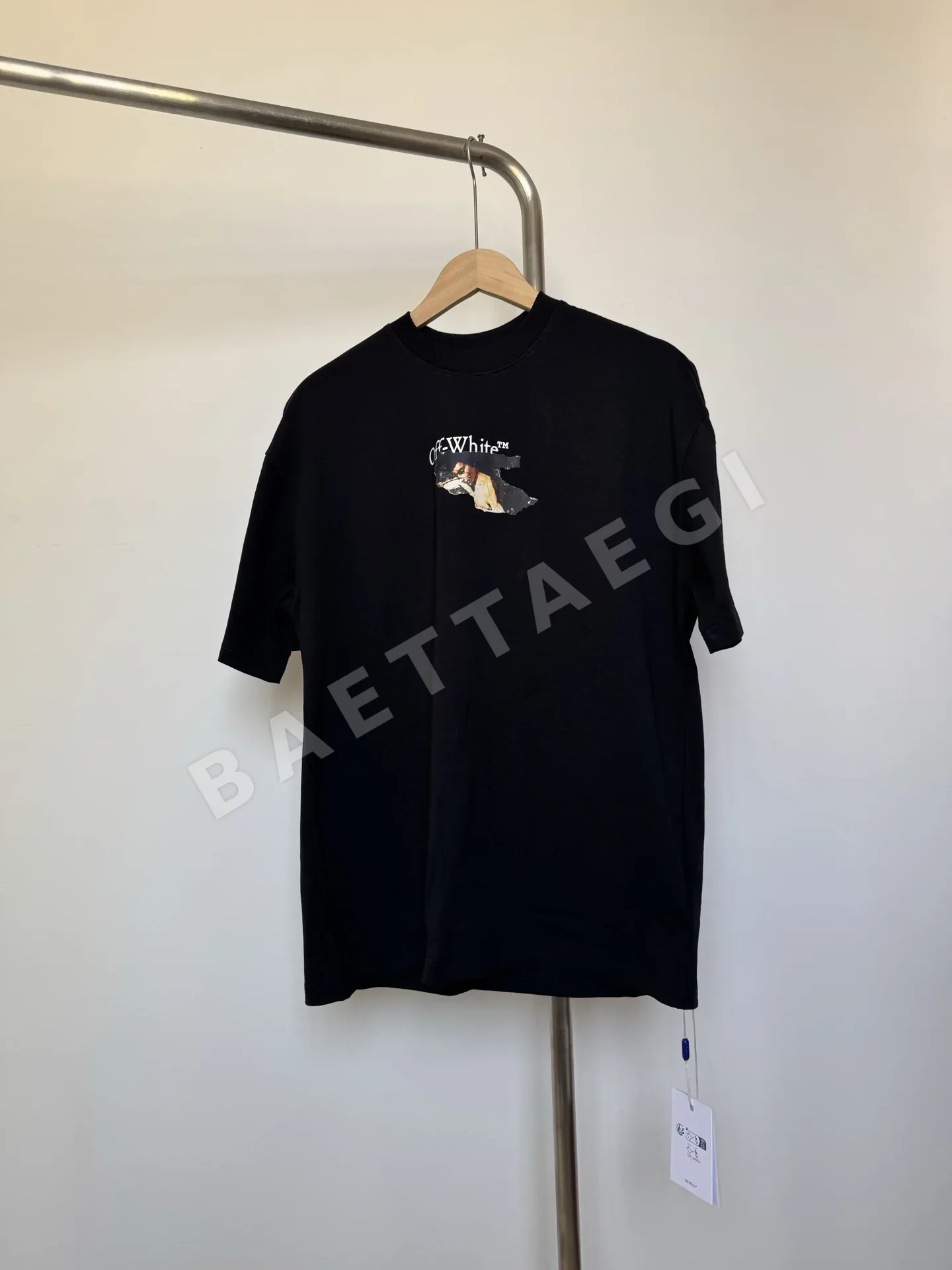 오프화이트 캐릭터 화살표 프린트 남성 반팔 티셔츠 87057
