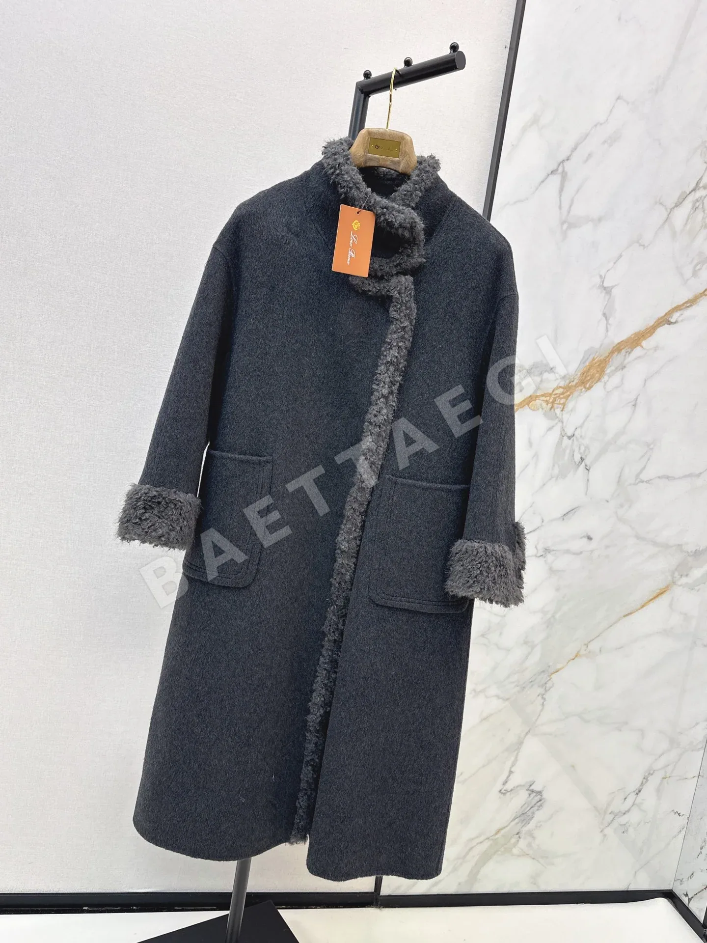 로로피아나 울 패치워크 벨티드 여자 자켓 상세 이미지 2
