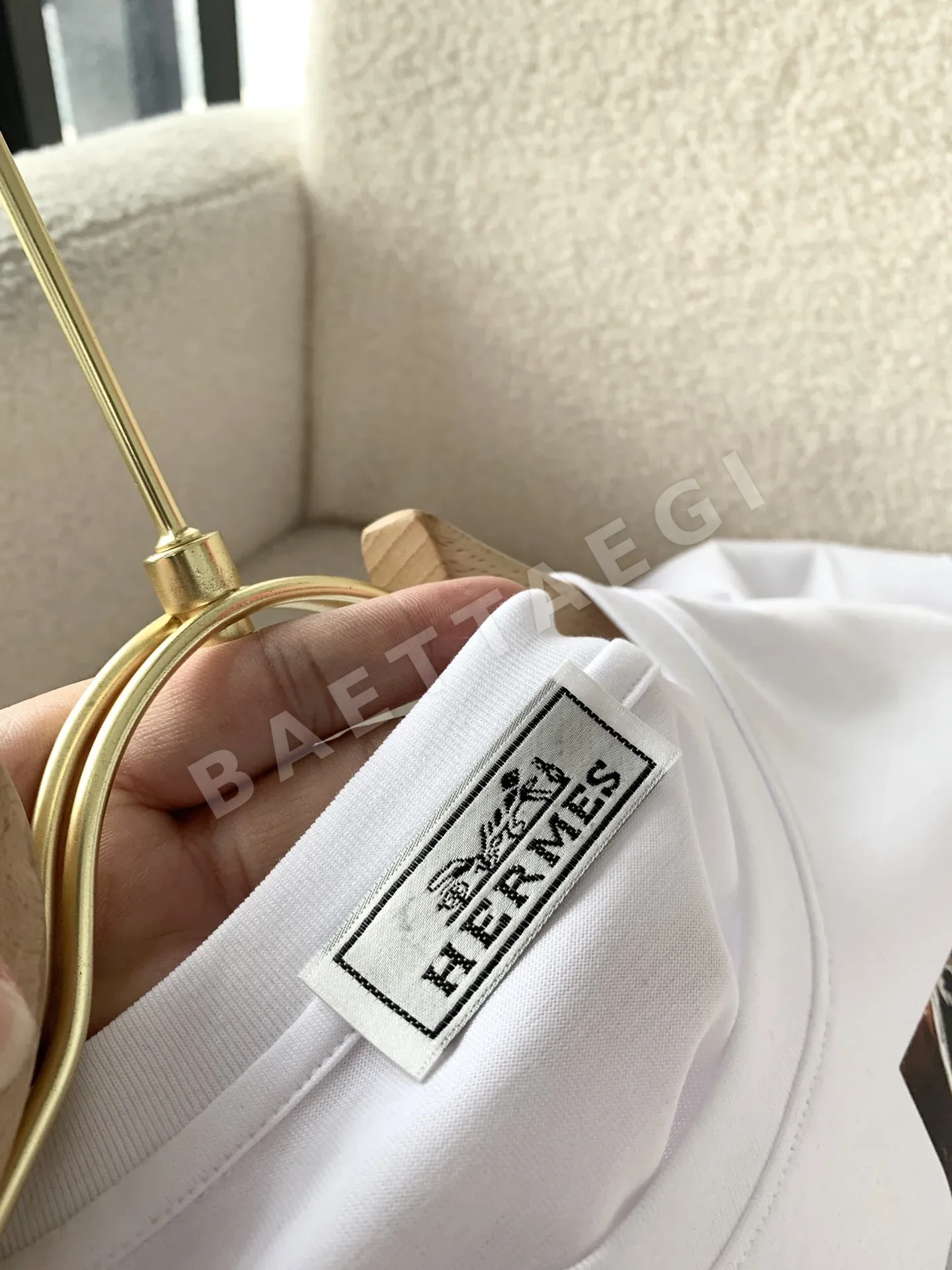 에르메스 남성 클래식 로고 반팔 티셔츠 상세 이미지 5