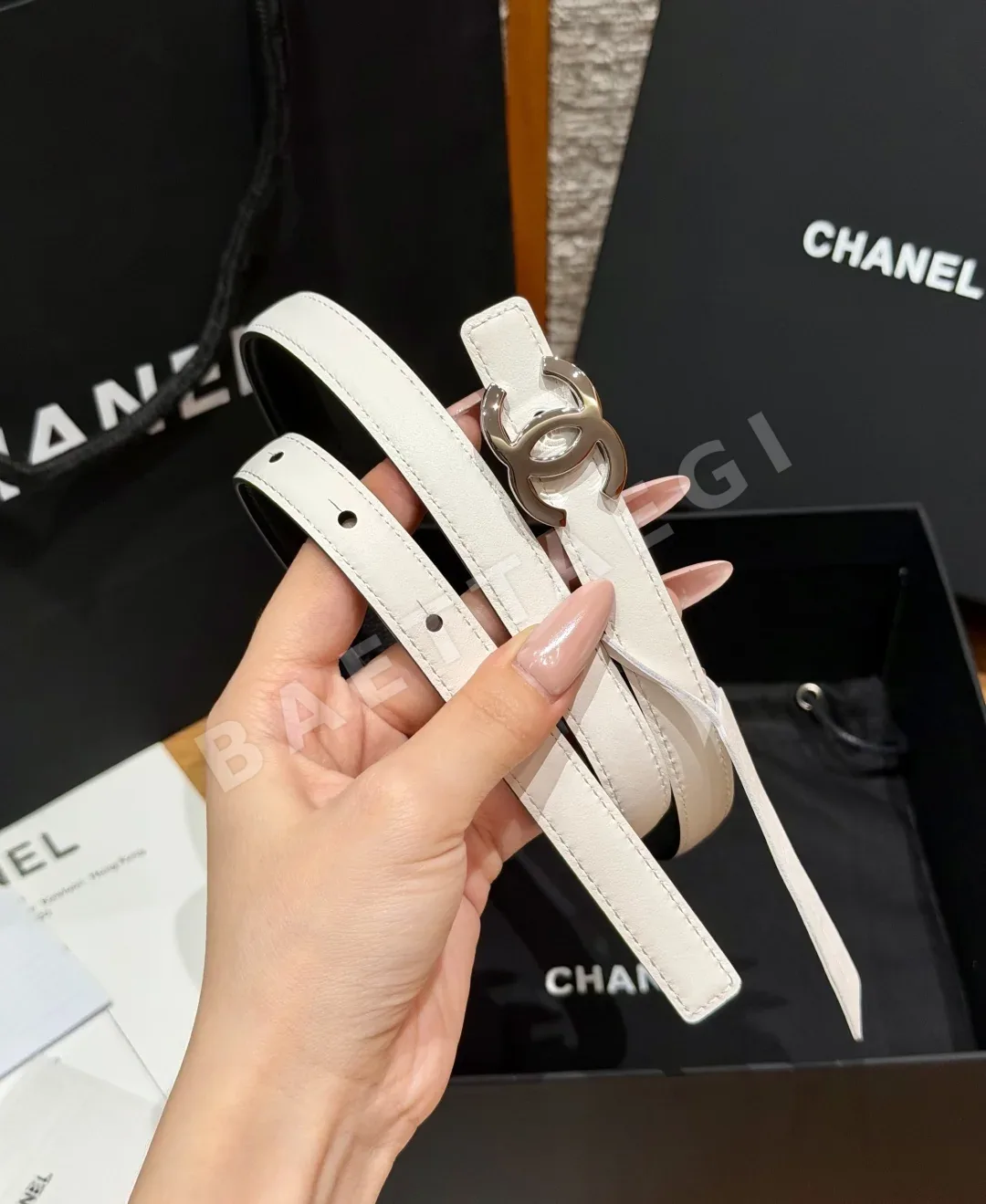 샤넬 더블 C 로고 양면 카프스킨 벨트 상세 이미지 4