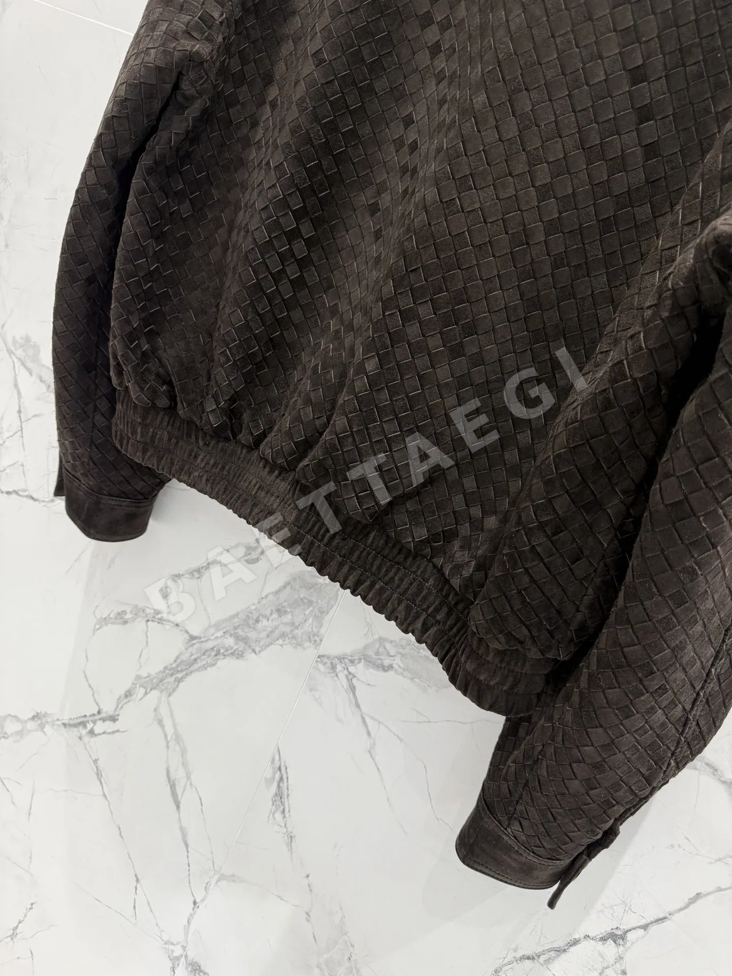 보테가베네타 램스킨 오프숄더 여성 자켓 상세 이미지 9