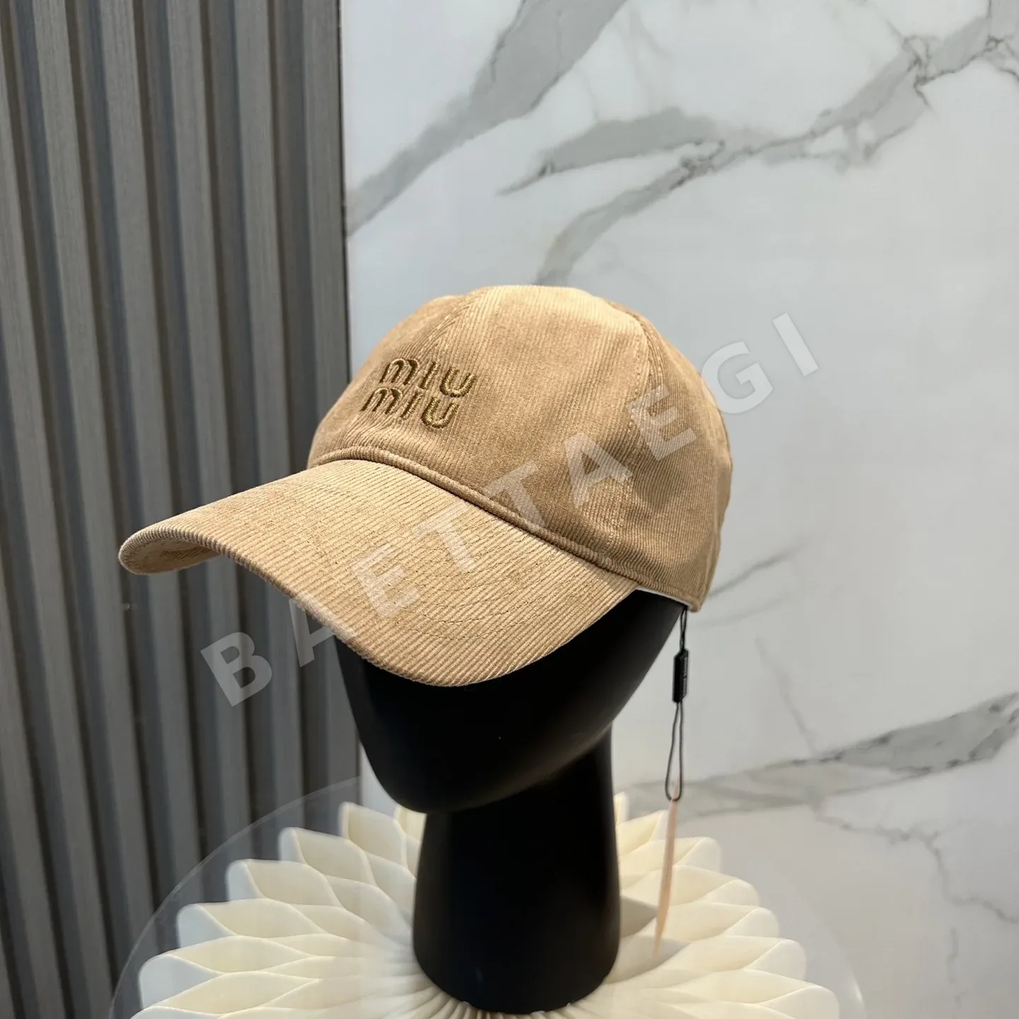 미우미우 코듀로이 베이스볼캡 185785