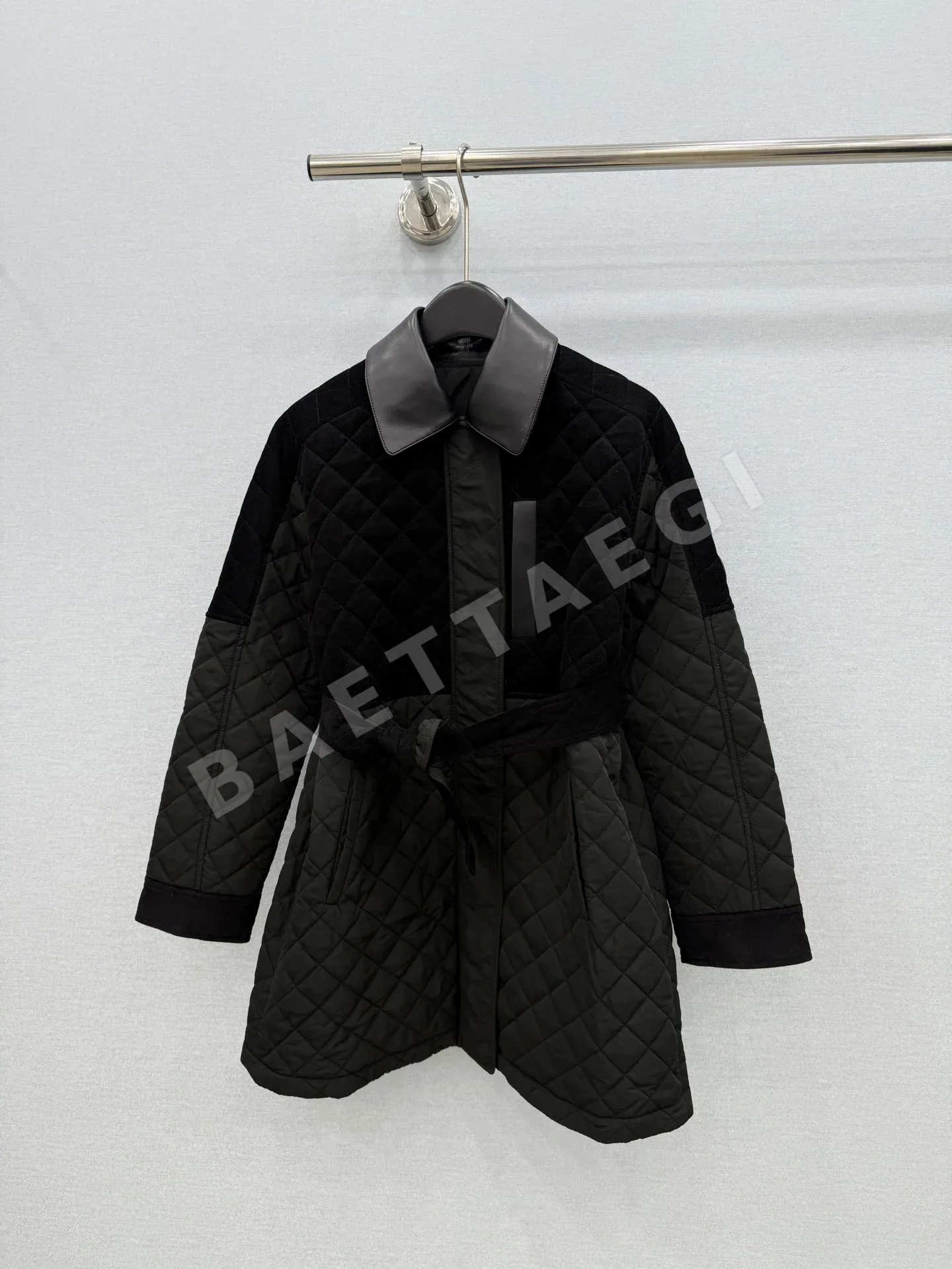 에르메스 코듀로이 패치워크 레더 카라 코튼 패딩 여성 자켓 상세 이미지 3