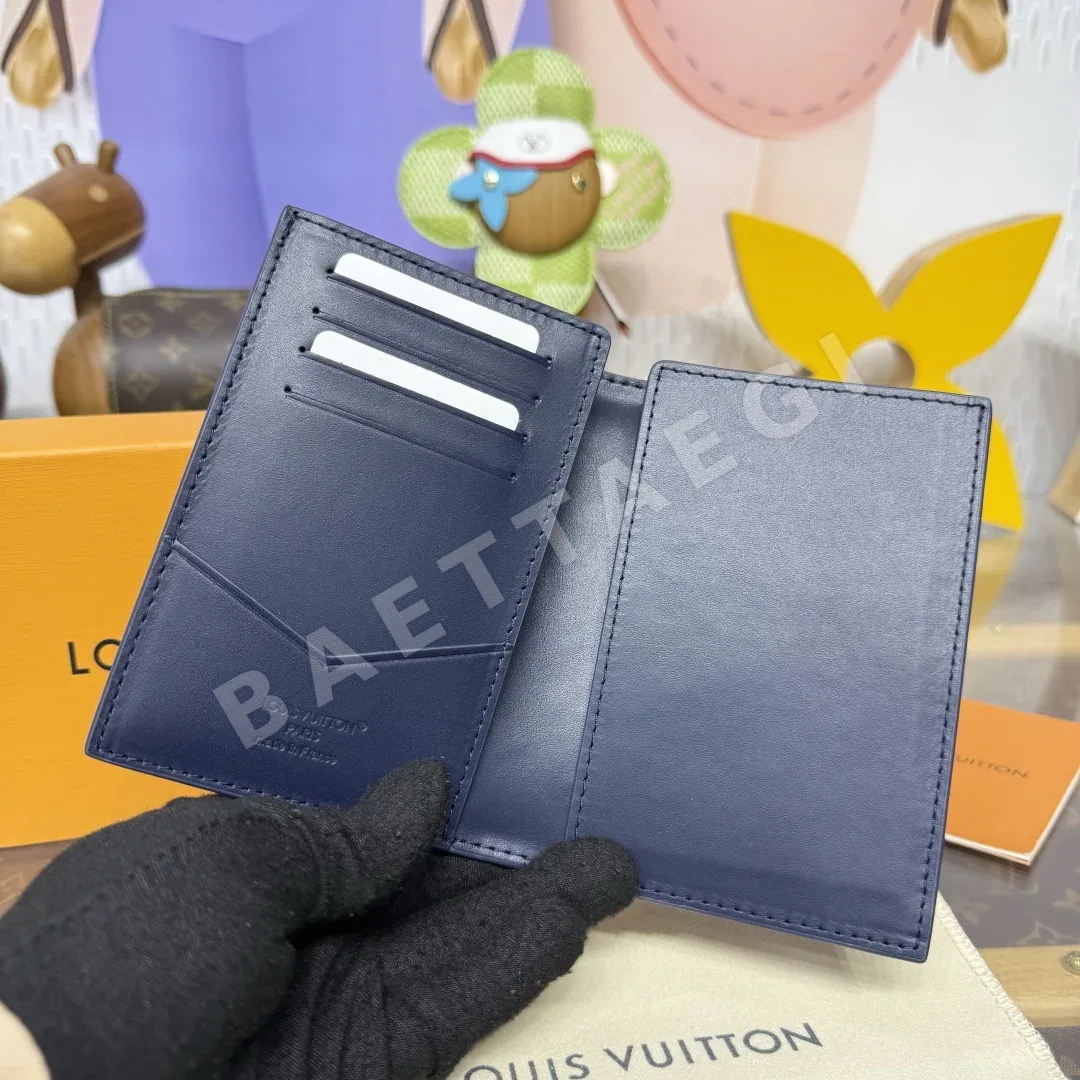 루이비통 모노그램 섀도우 송아지가죽 여권 지갑 상세 이미지 9