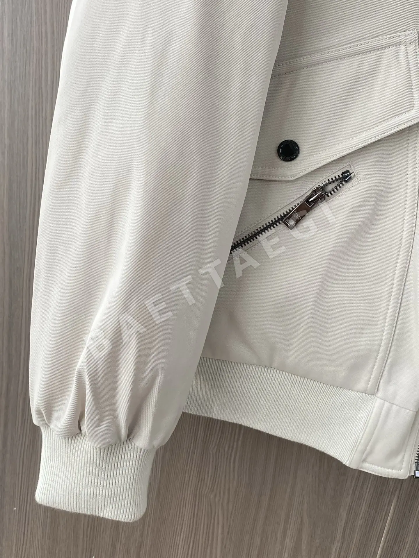 프라다 플라이트 다운 남성 자켓 상세 이미지 5