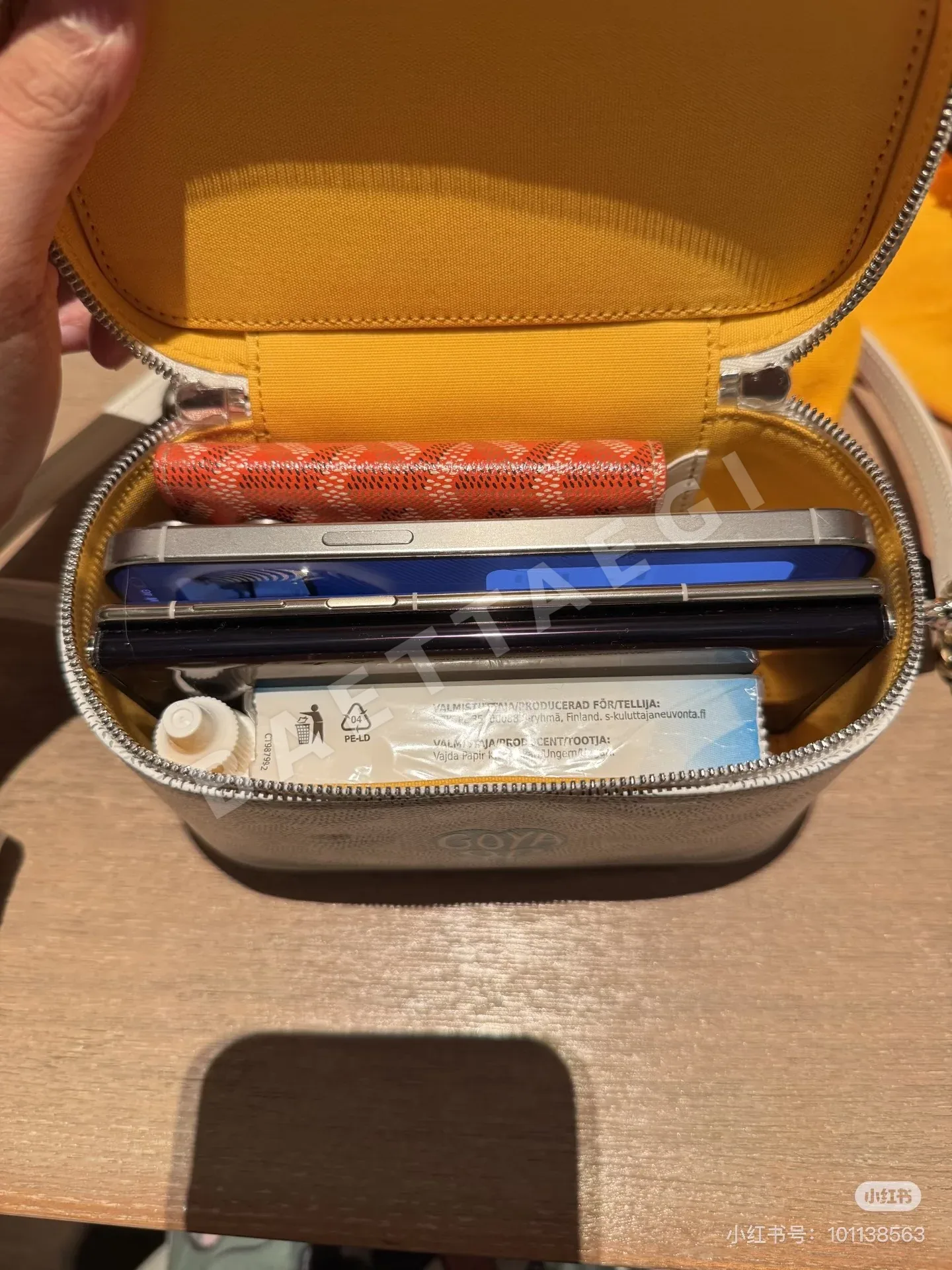 고야드 박스백 가방 상세 이미지 2