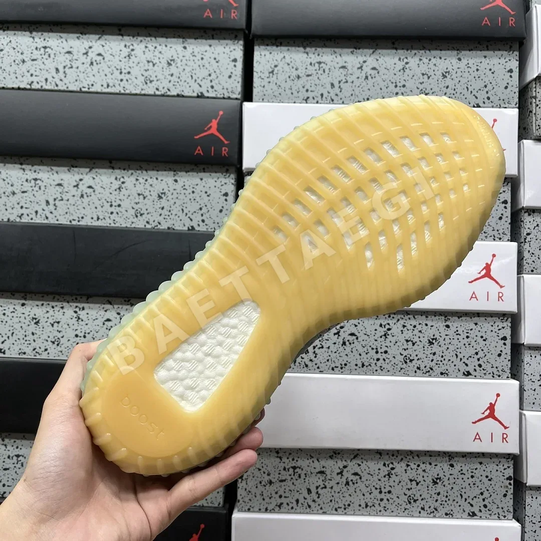 아디다스 [XQ] 이지 부스트 350 V2 FX9035 200790 Adidas Yeezy Boost 350 V2 Desert Sage 상세 이미지 4