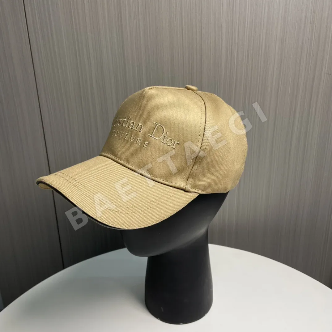 디올 자수 베이스볼 캡 133705