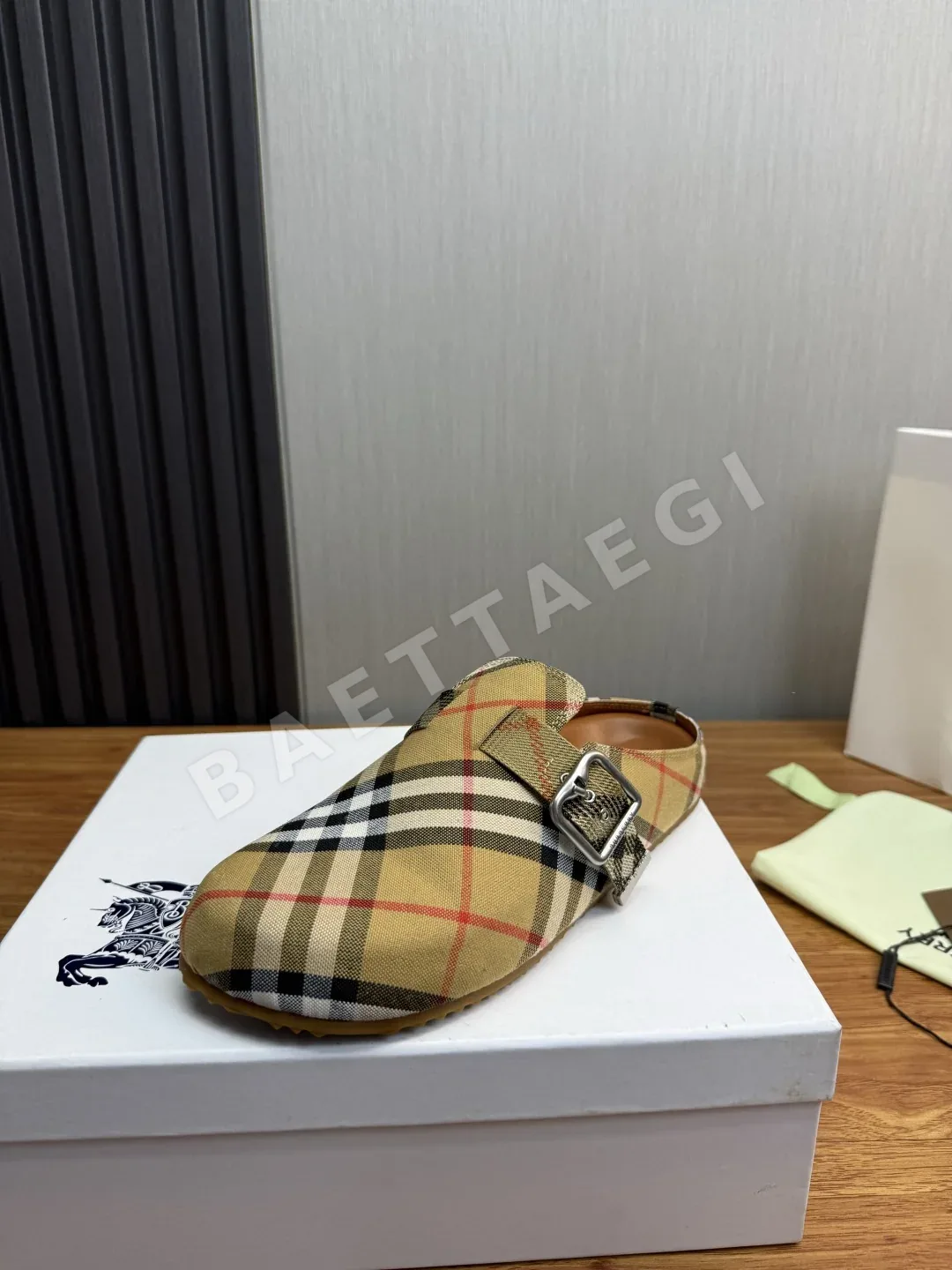 버버리 샌들 가죽 158633