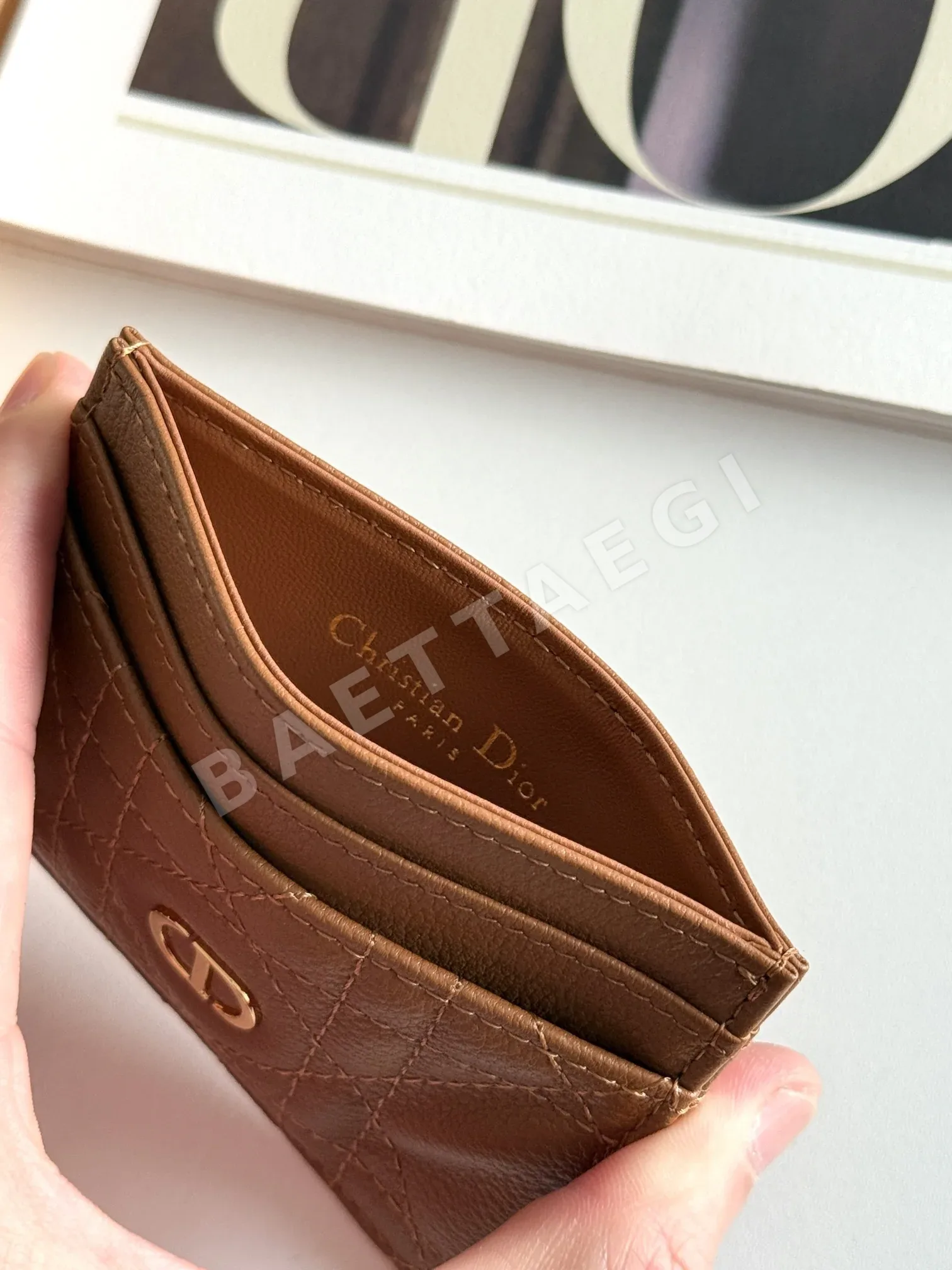 디올 카나쥬 패턴 금속 장식 카드지갑 상세 이미지 9