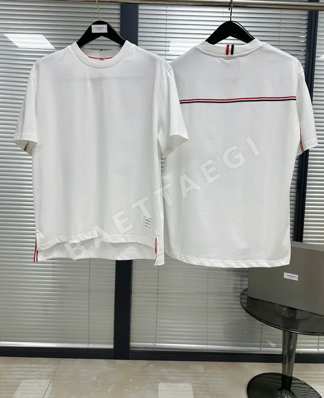 톰브라운 3색 직조 스트랩 남성 반팔 티셔츠 상세 이미지 3