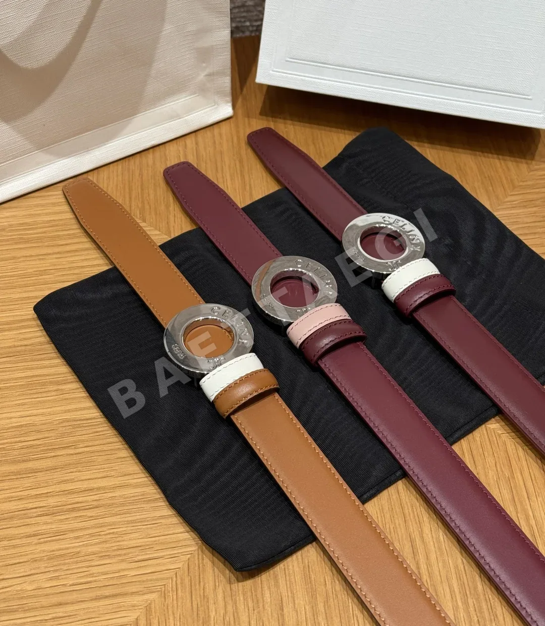 셀린느 차트 디스크 버클 양면 가죽 벨트 상세 이미지 2