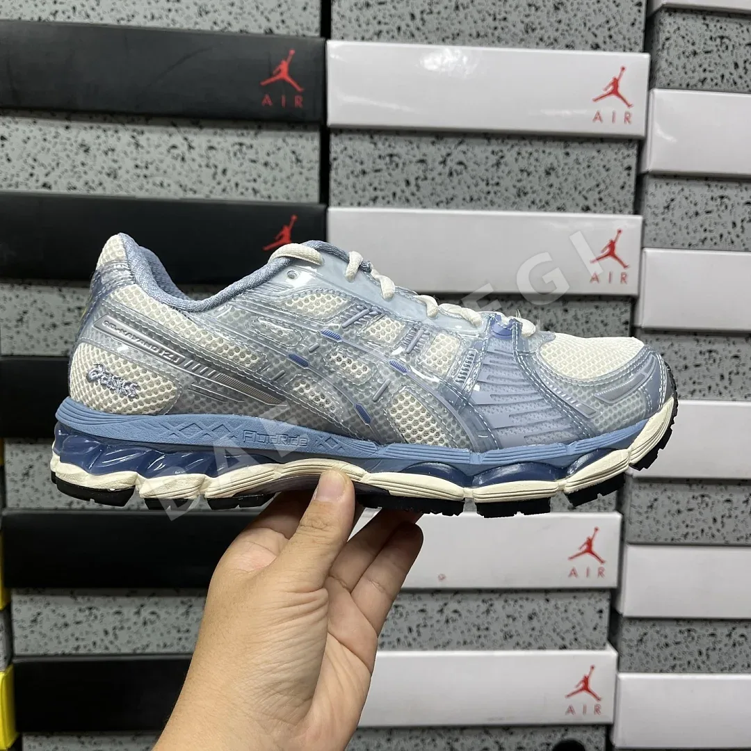 아식스 [ZC] 젤 카야노 12.1 1203B144-102 200427 Asics Gel-Kayano 12.1 Kith Voyage 상세 이미지 2
