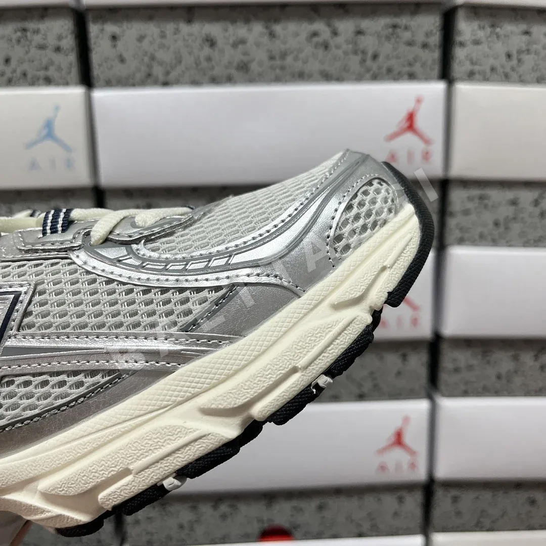 뉴발란스 [XY] 740v2 U740GC2 202056 New Balance 740v2 Concord Grape 상세 이미지 9
