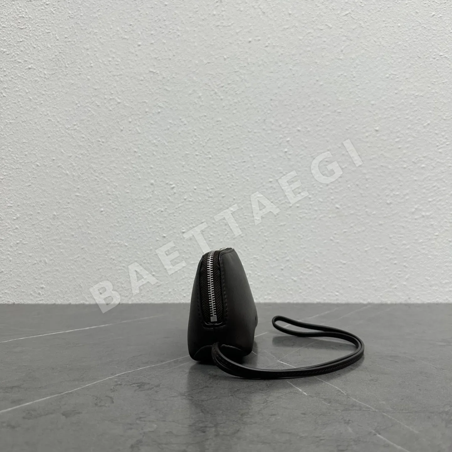 더로우 오웬 포치 코인퍼스 가죽 가방 상세 이미지 2