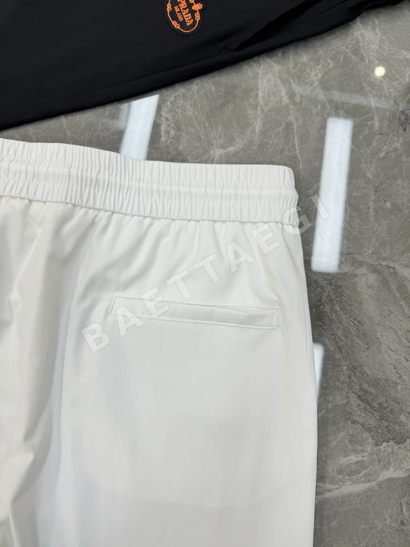 프라다 남성 자수포인트 반팔 티셔츠 상세 이미지 7