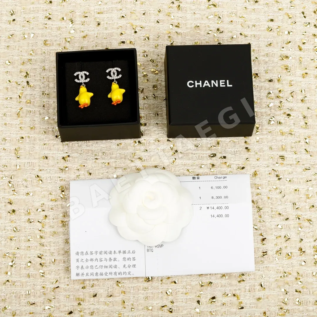 샤넬 더블 C 스터드 귀걸이 상세 이미지 1