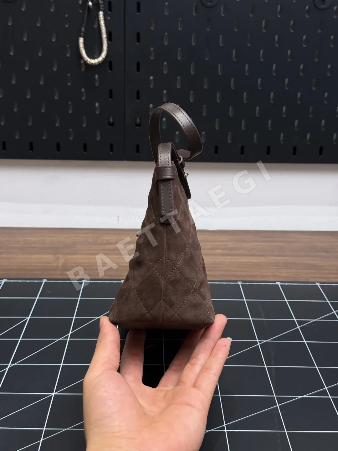 샤넬 아서 가죽 가방 상세 이미지 3