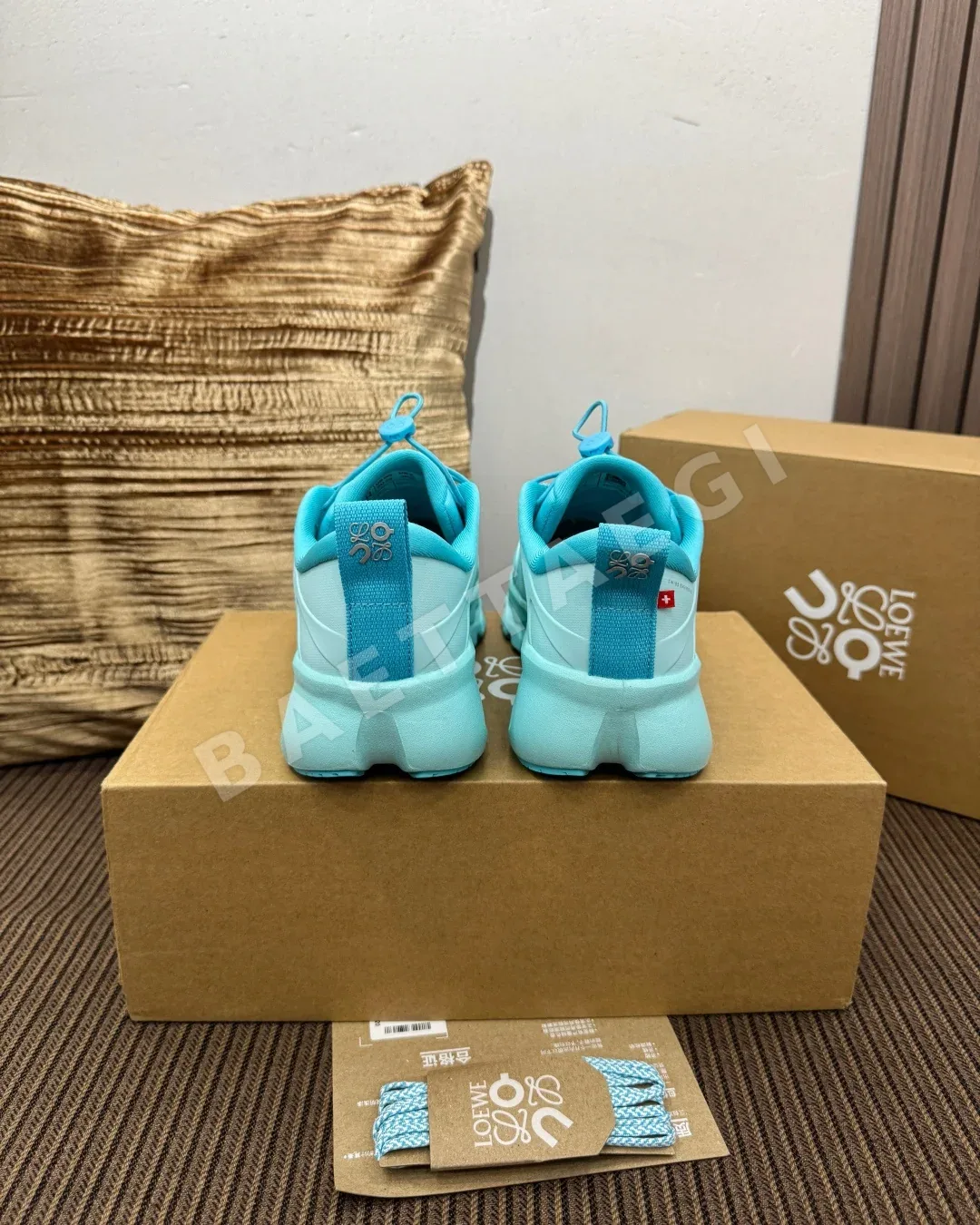 로에베 스니커즈 메시 상세 이미지 8