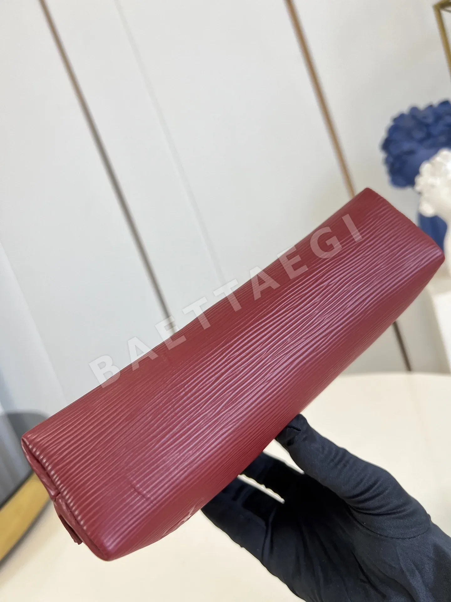 루이비통 포쉐트 라지 에피 파우치 M15201 상세 이미지 6