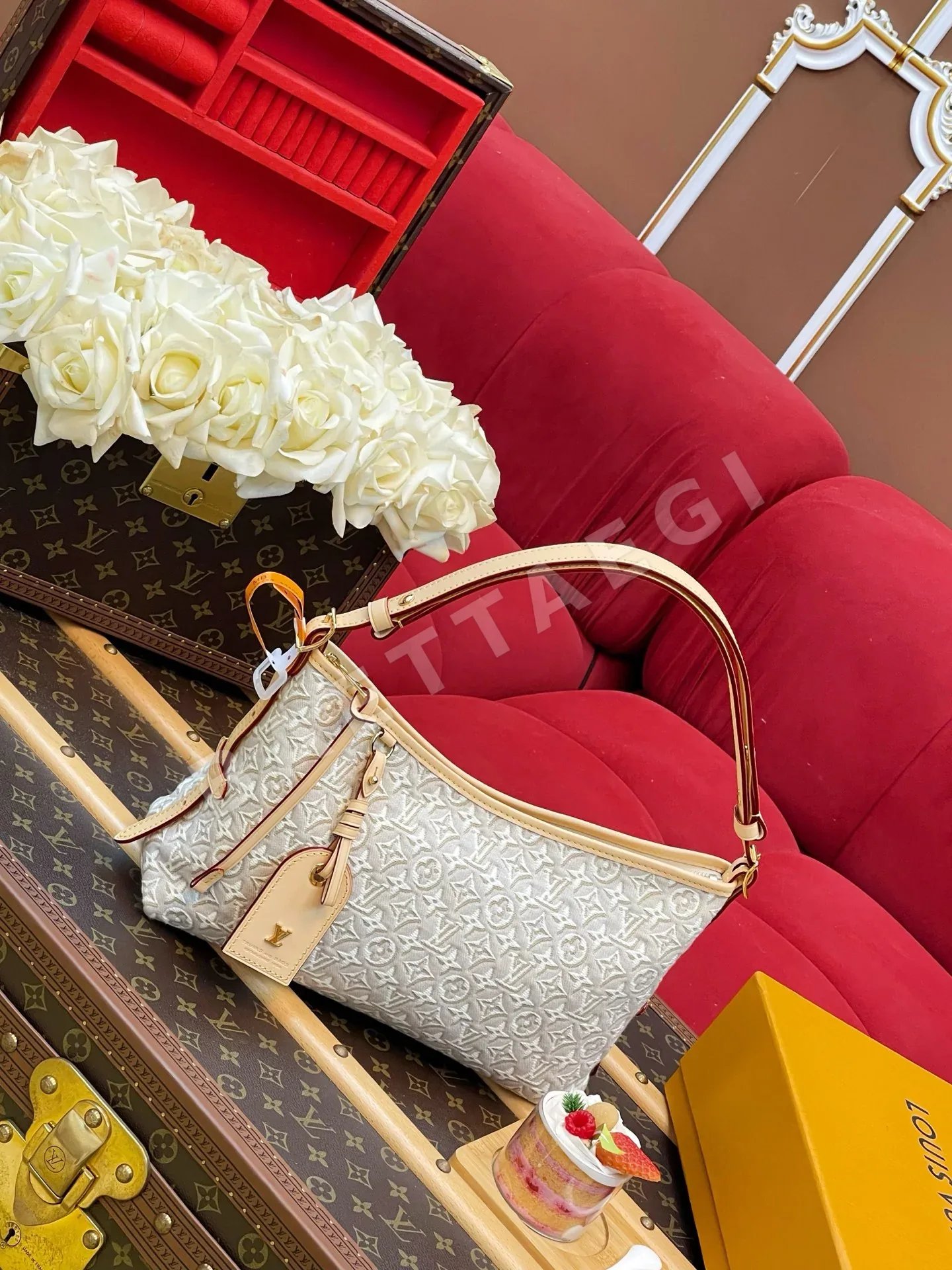 루이비통 모노그램 자카드 캐리올 이스트웨스트 가방 140358
