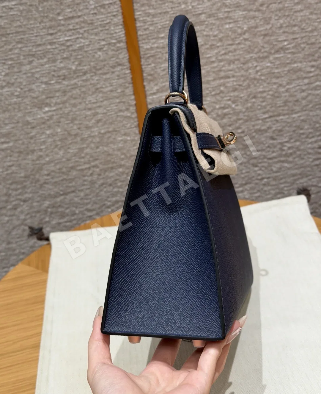 에르메스 켈리 25 블루 사파이어 가방 상세 이미지 2