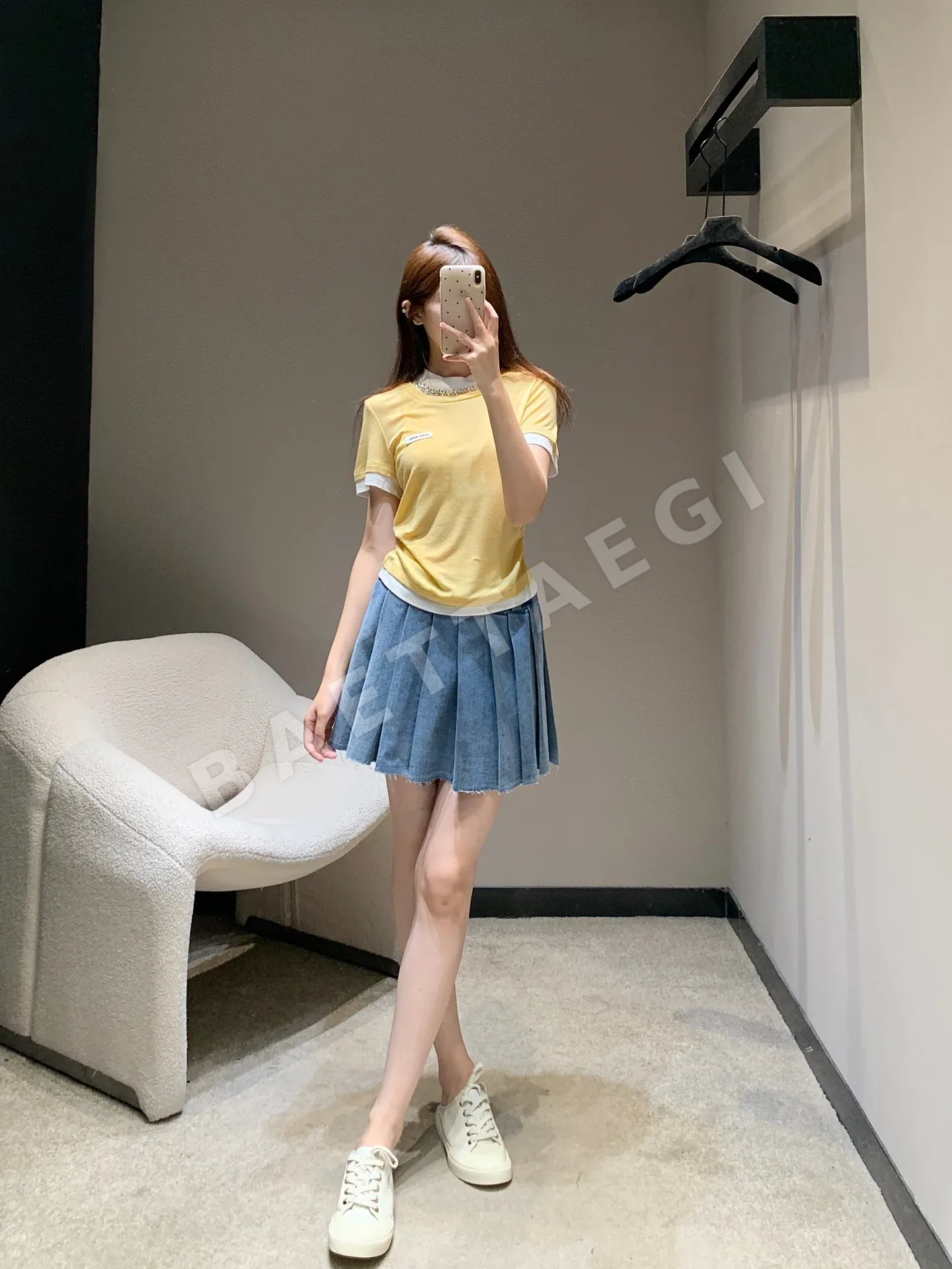 미우미우 라인스톤 넥 페이크 투피스 슬림핏 반팔 티셔츠 상세 이미지 6