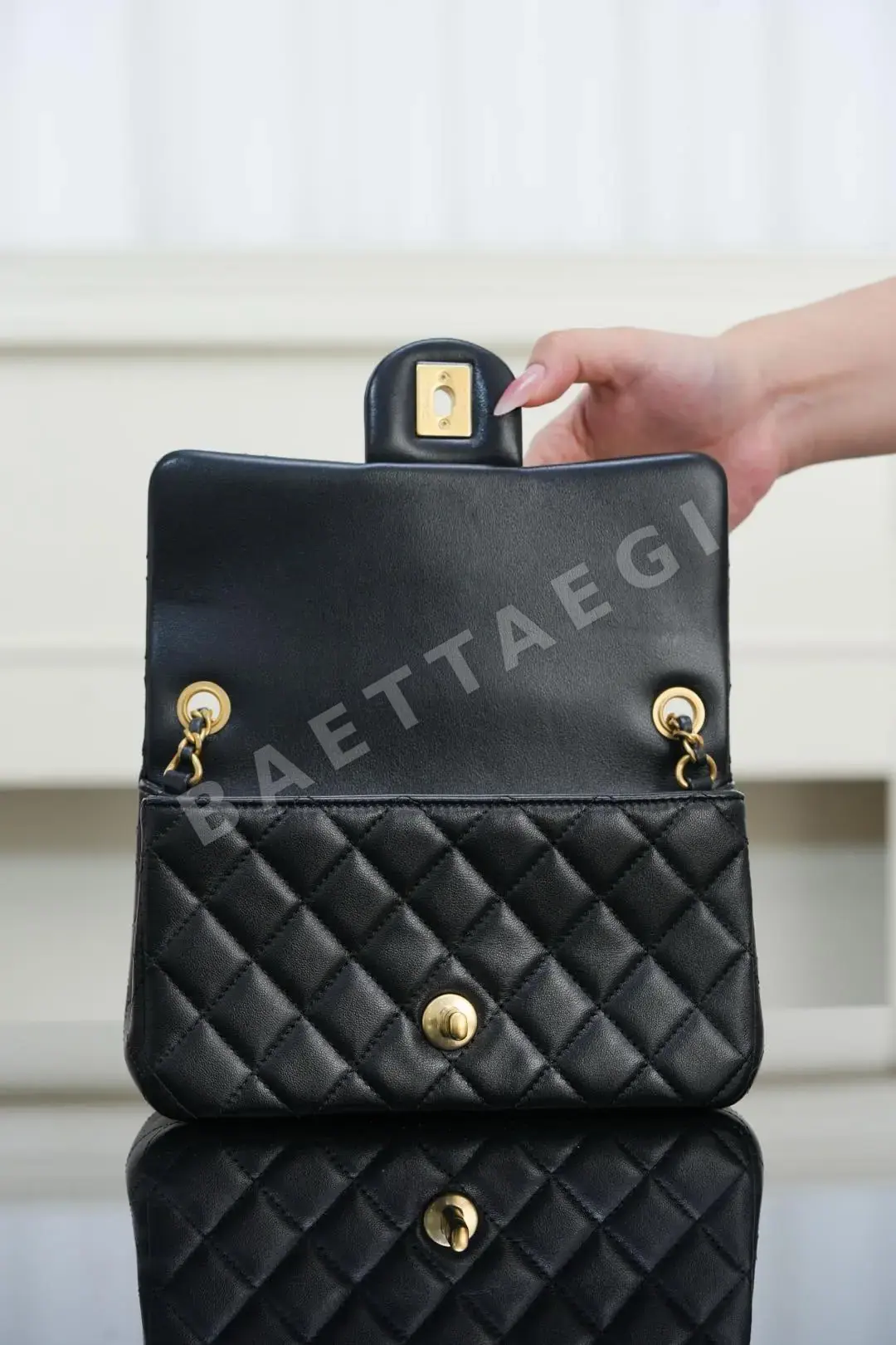 샤넬 램스킨 더블 체인 가방 상세 이미지 5