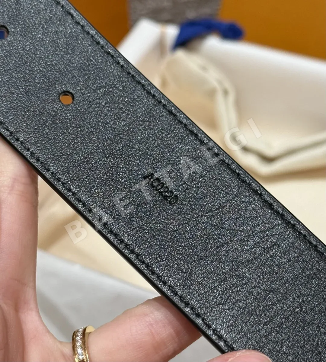 루이비통 타임리스 에피 40mm 리버시블 벨트 상세 이미지 9