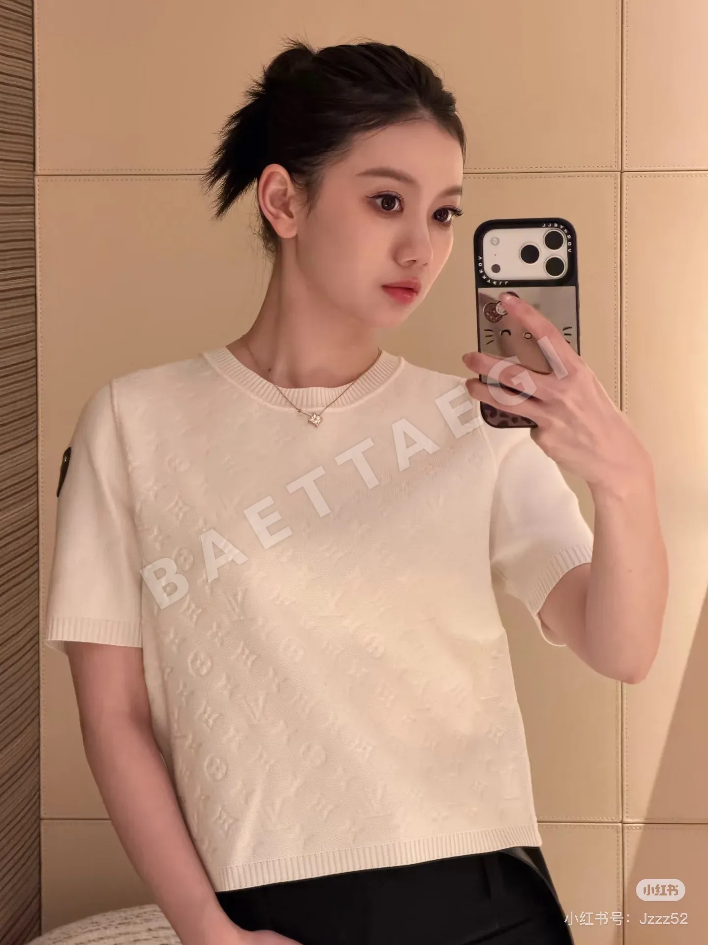 루이비통 LV 모노그램 자카드 여성 반팔 티셔츠 97158