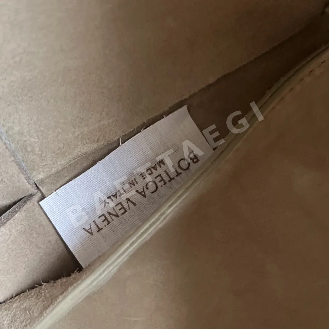 보테가베네타 인트레치아토 가죽 가방 상세 이미지 9