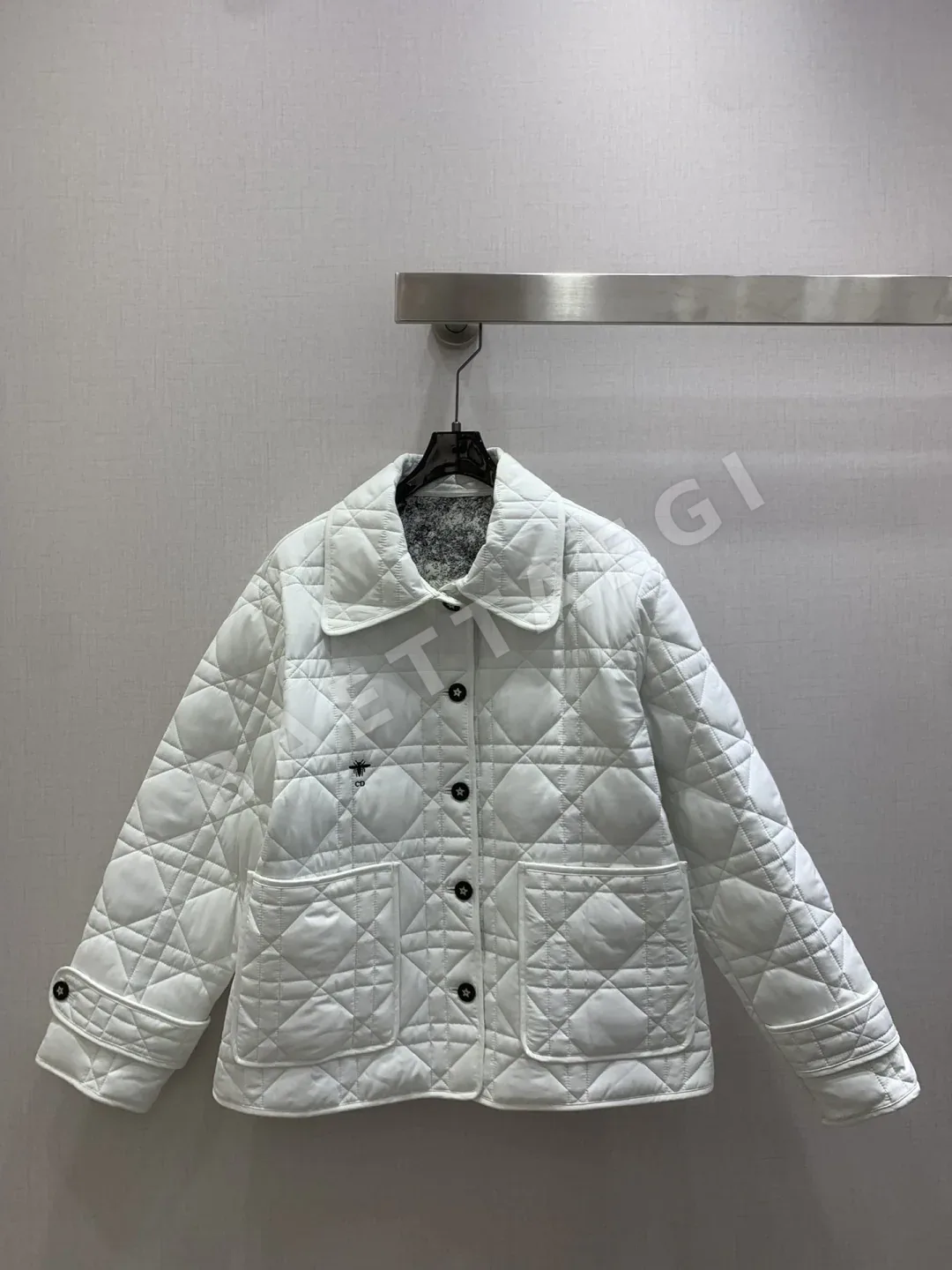 디올 카나주 퀼팅 버튼다운 자켓 상세 이미지 3