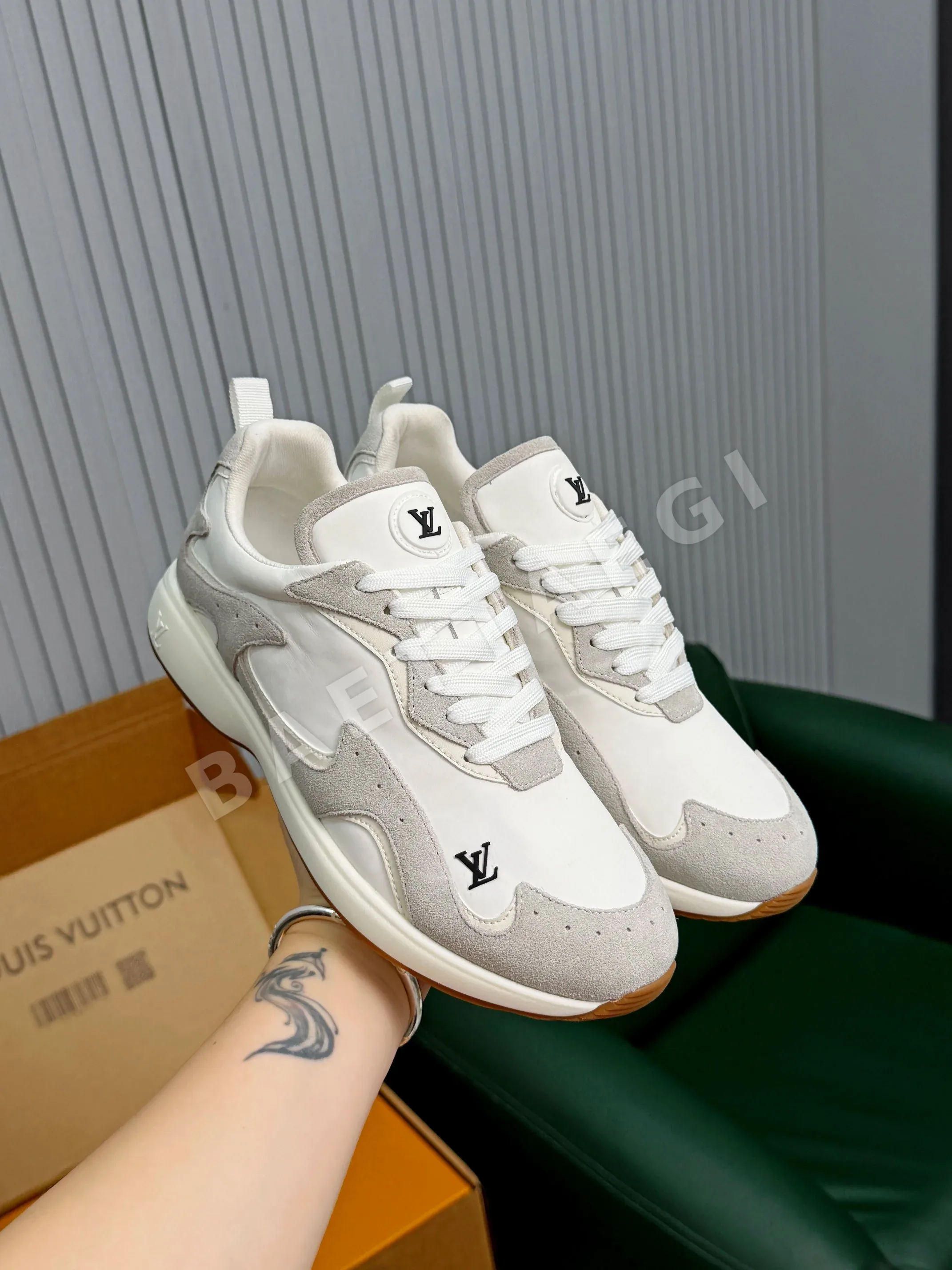 루이비통 LV 드롭 300 (LV Drop 300) 스니커즈 154169