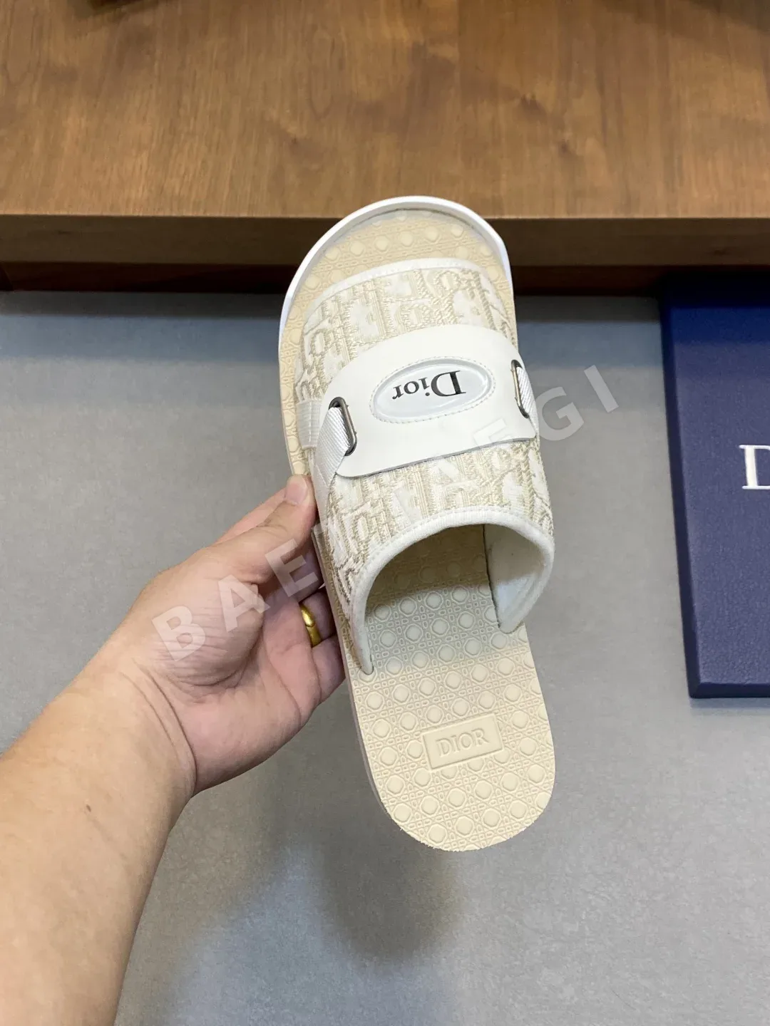 디올 샌들 블랙 러버 오블리크 프린트 상세 이미지 7
