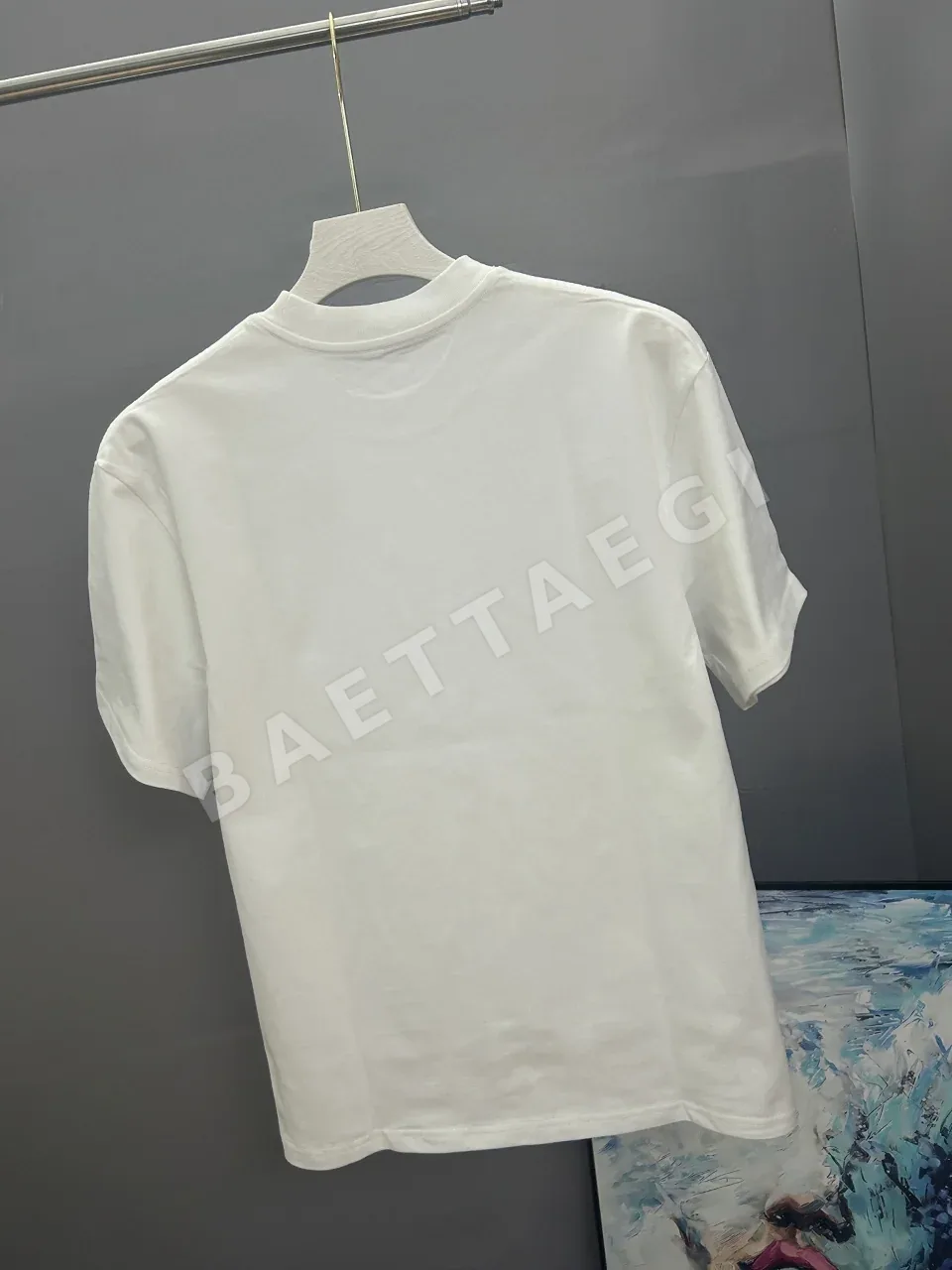 발렌티노 클래식 프린트 크루넥 반팔 티셔츠 상세 이미지 4