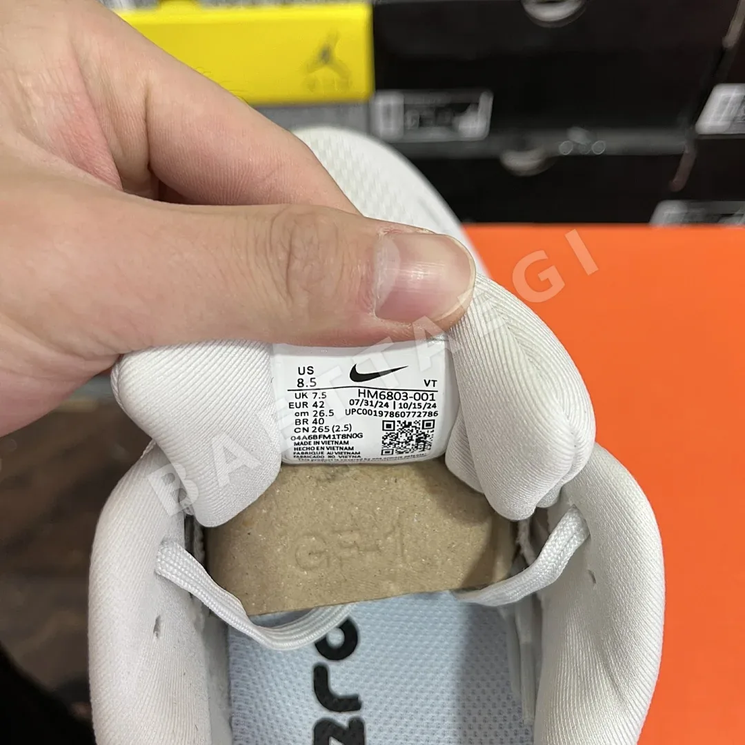 나이키 줌 보메로 18 HM6803-001 201094 Nike Zoom Vomero 18 상세 이미지 5