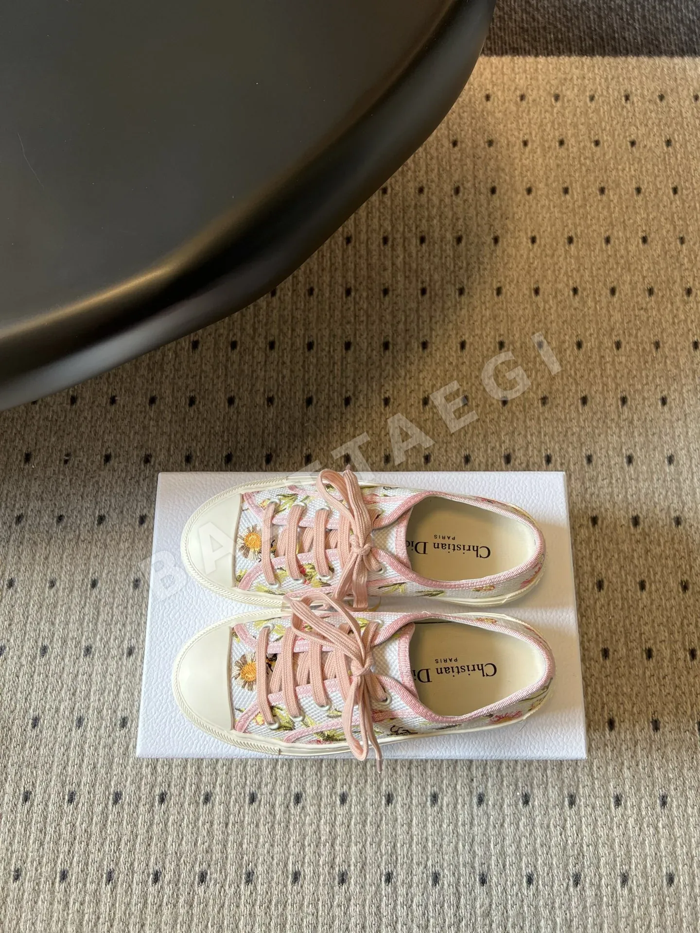 디올 모노그램 캔버스 스니커즈 상세 이미지 6