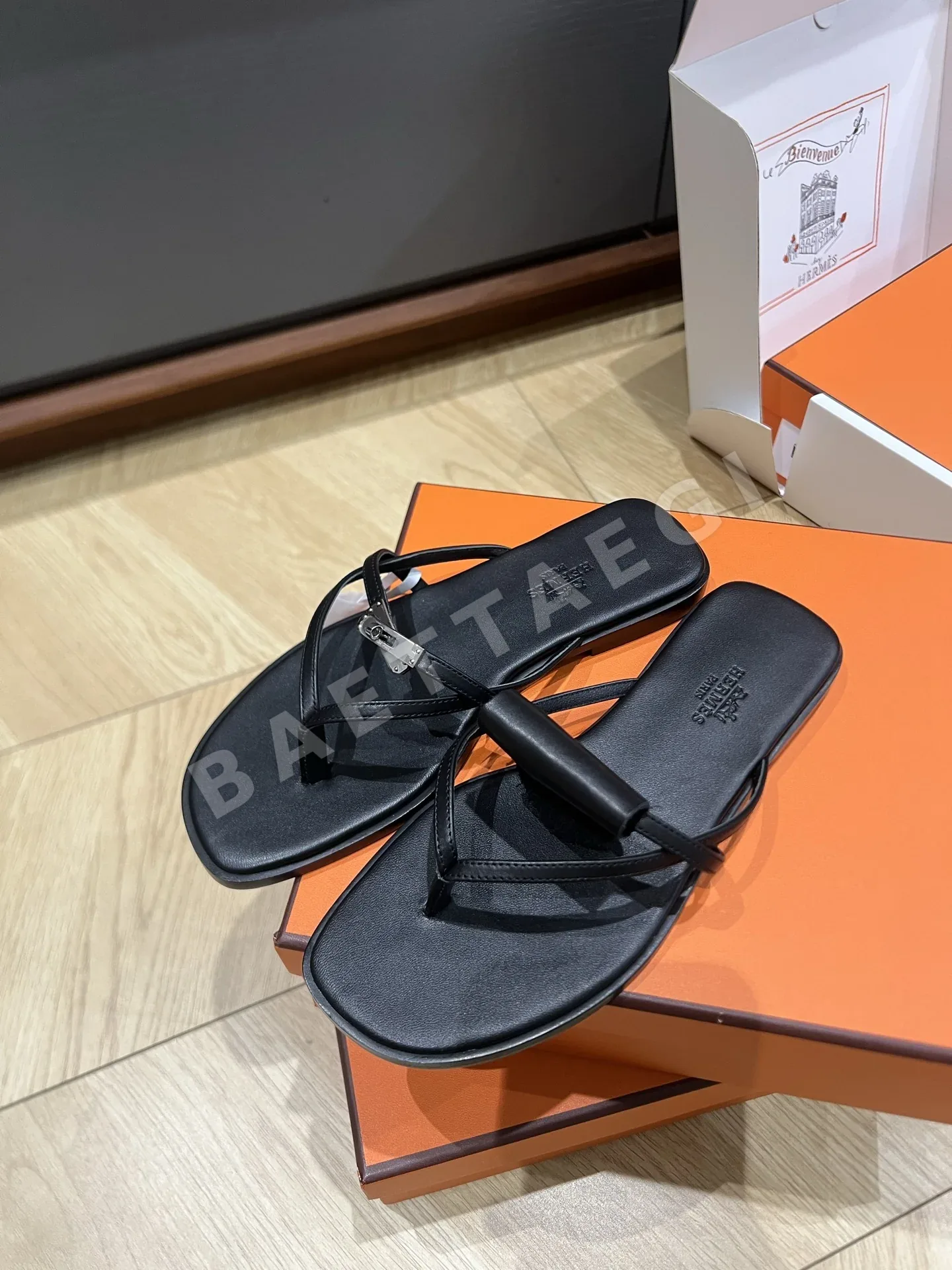 에르메스 미스 샌들 80676