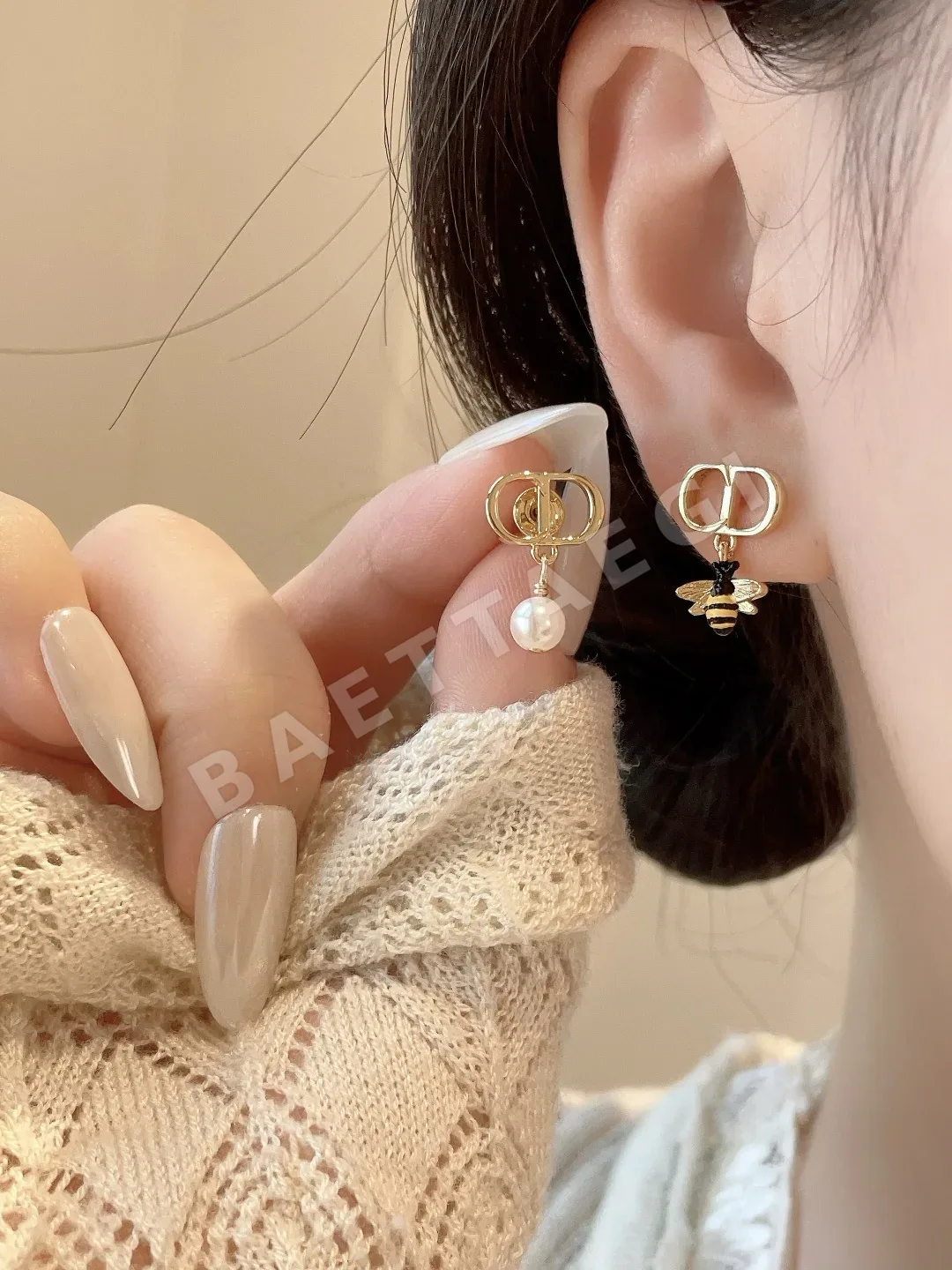 디올 CD 비 펄 진주 장식 귀걸이 상세 이미지 2