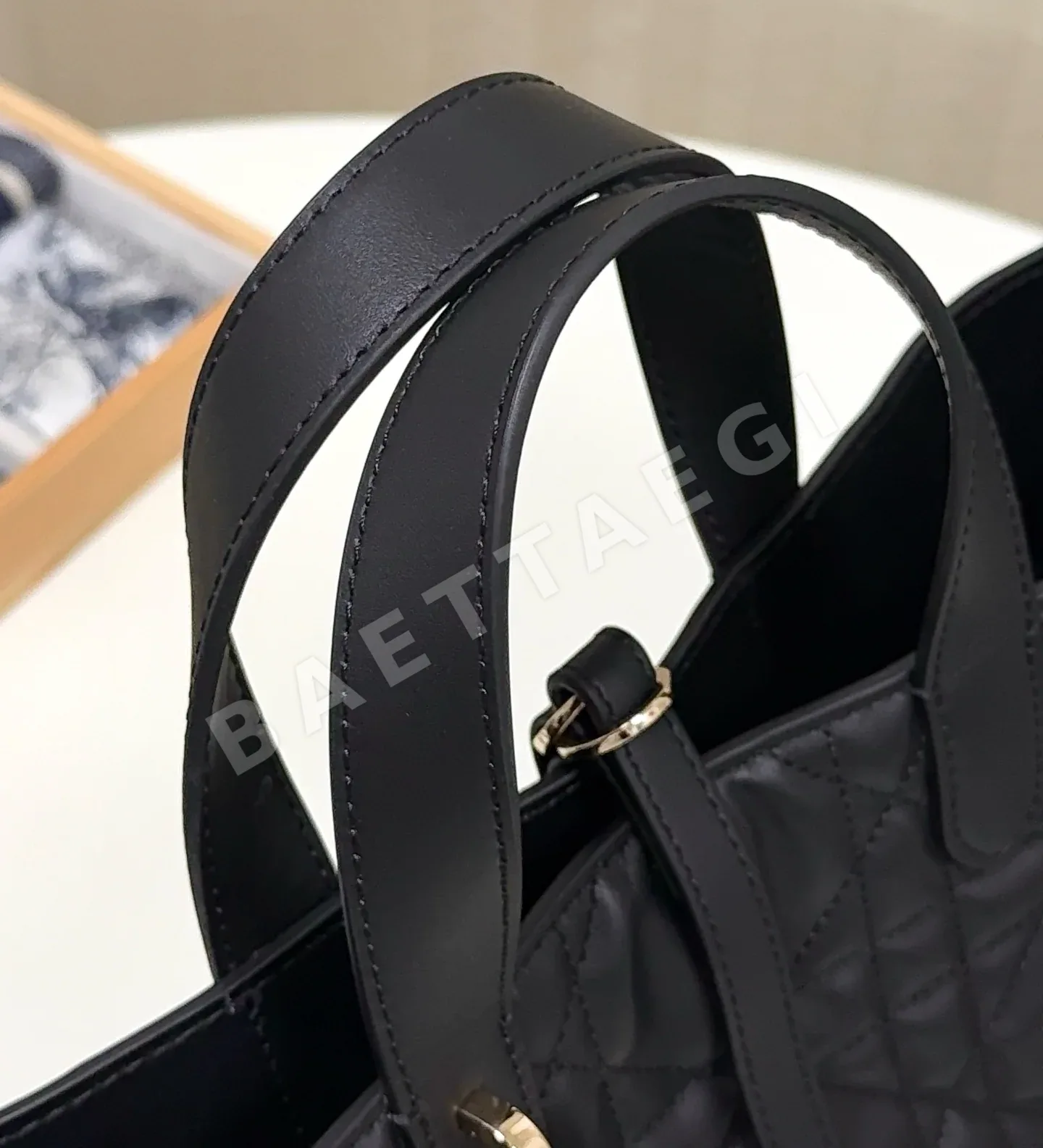 디올 투주르 식료품 바스켓 가방 상세 이미지 8