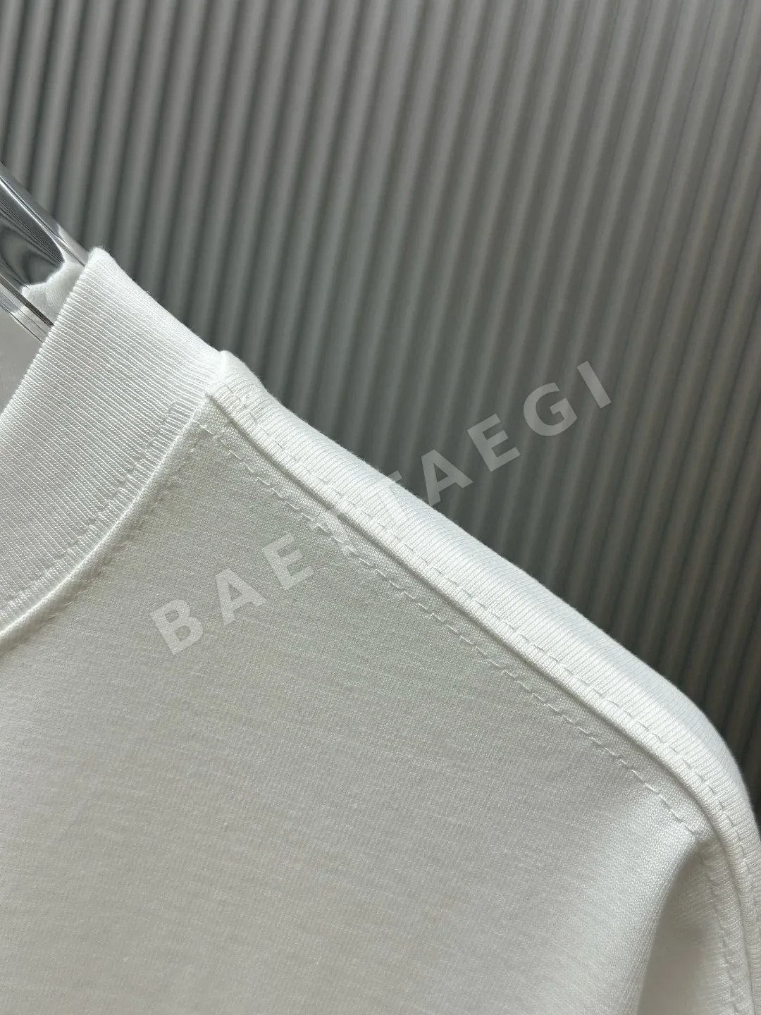 카사블랑카 페인트 프린트 남성 반팔 티셔츠 상세 이미지 6