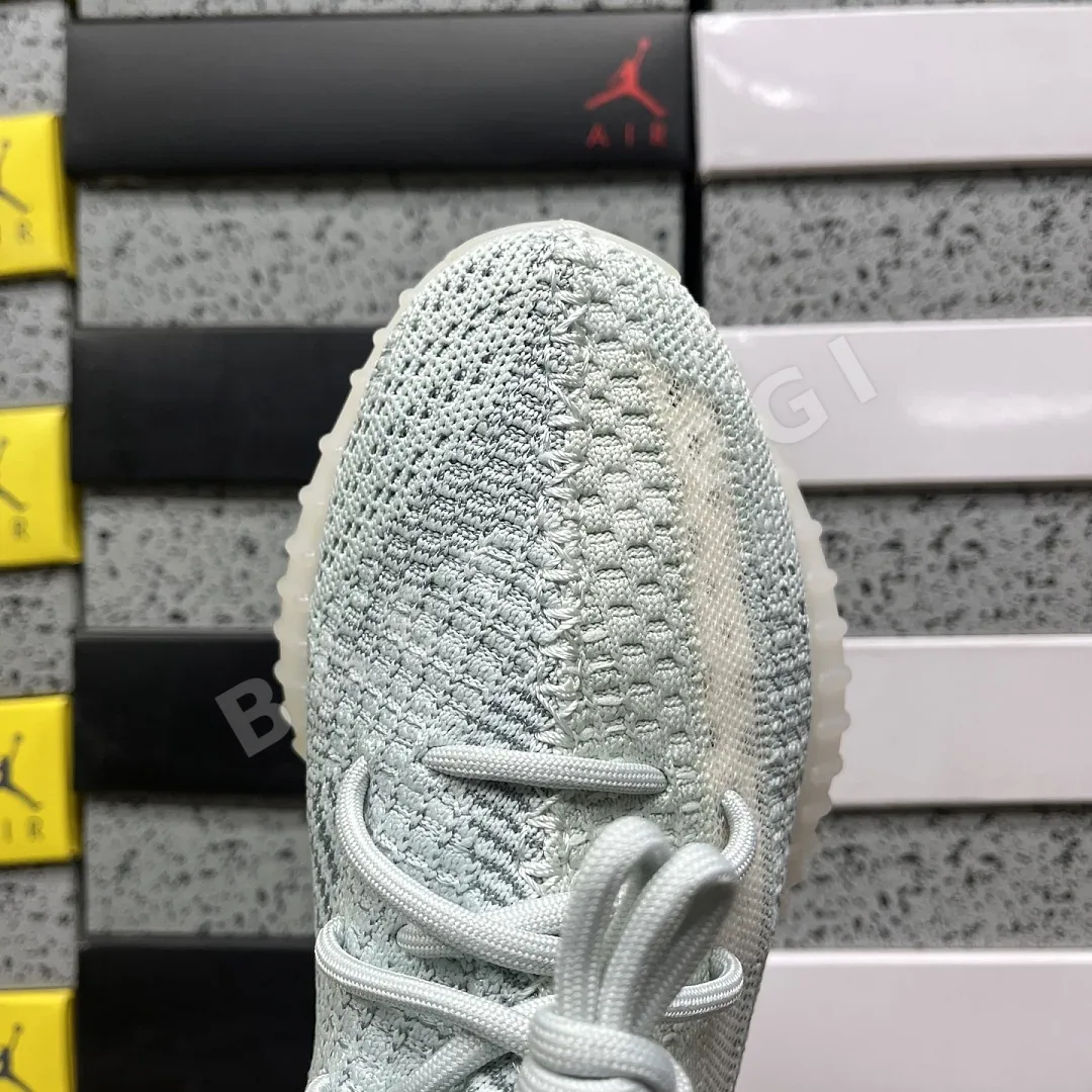 아디다스 [XQ] 이지 부스트 350 V2 FW5317 200760 Adidas Yeezy Boost 350 V2 Cloud White 상세 이미지 4