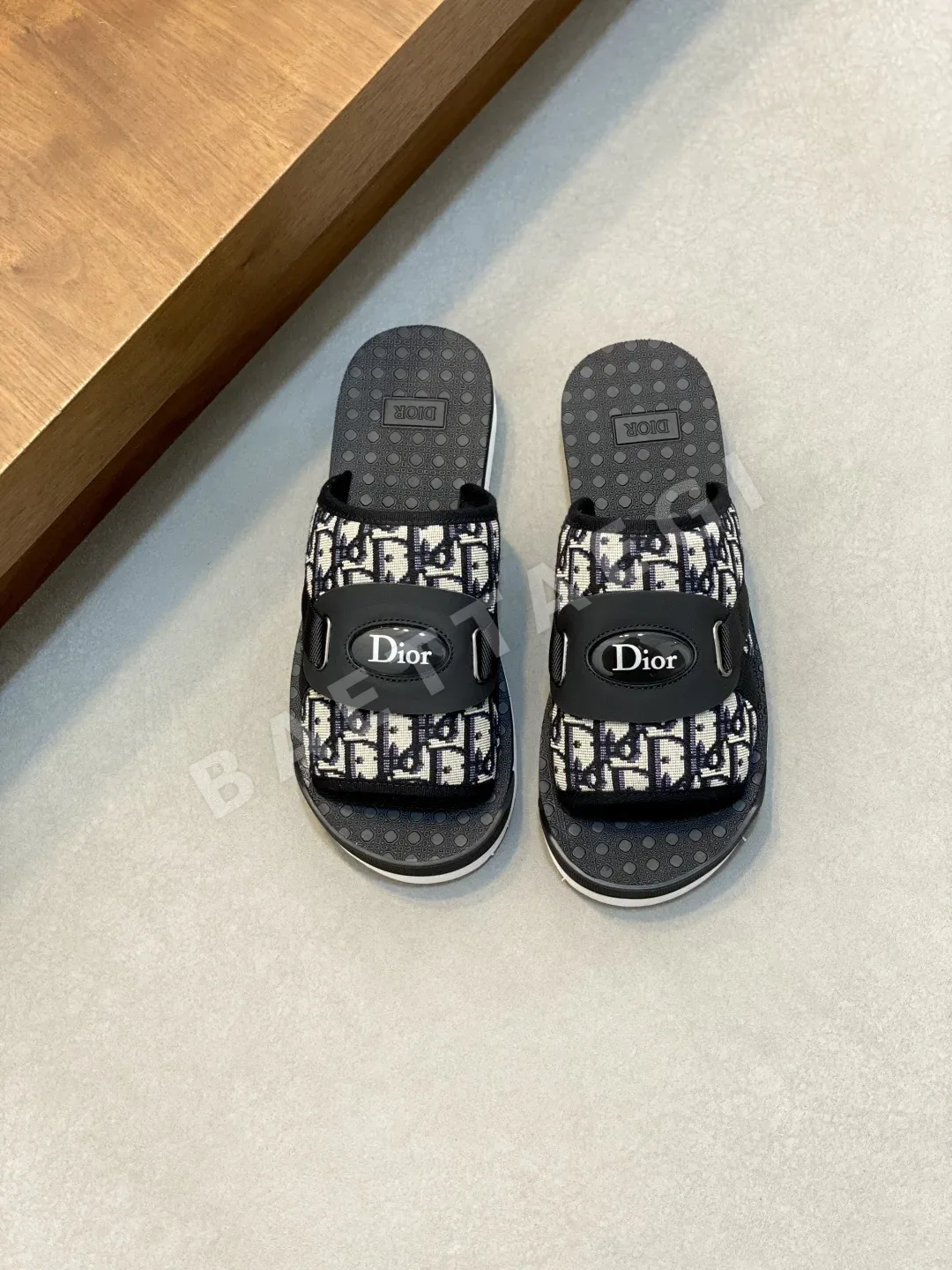 디올 샌들 블랙 러버 오블리크 프린트 207065