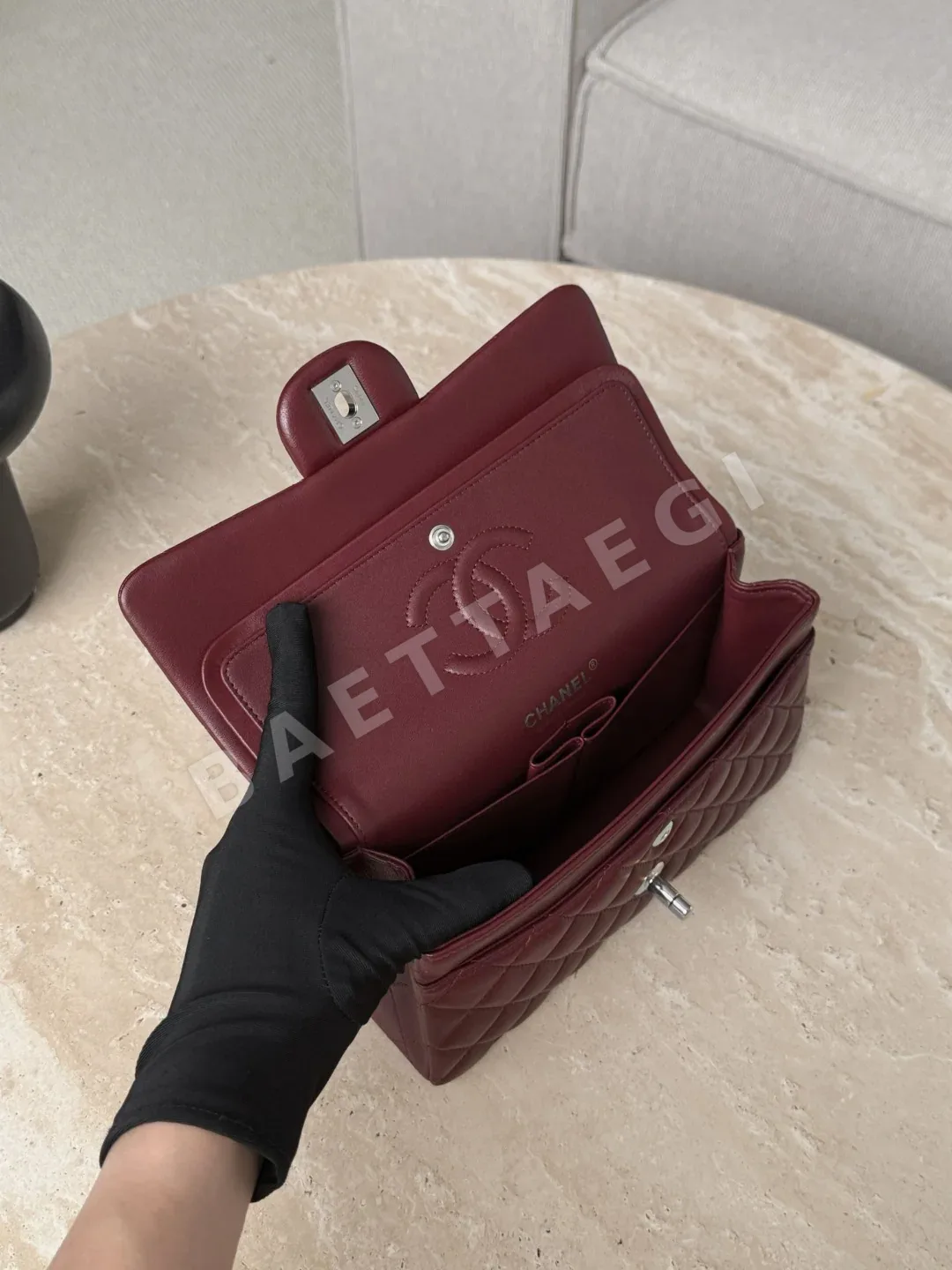 샤넬 다크 레드 은장 가방 33090