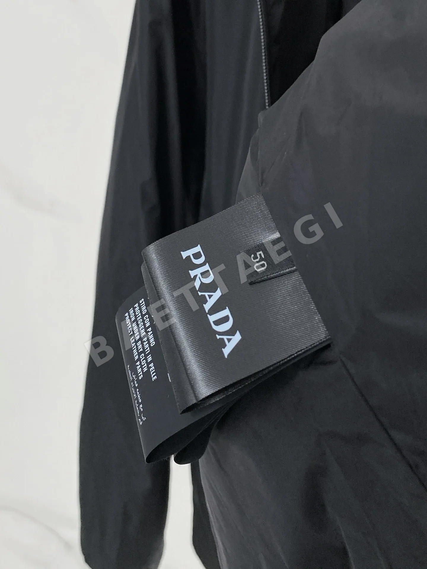 프라다 뉴스탠드 카라 남성 자켓 상세 이미지 8