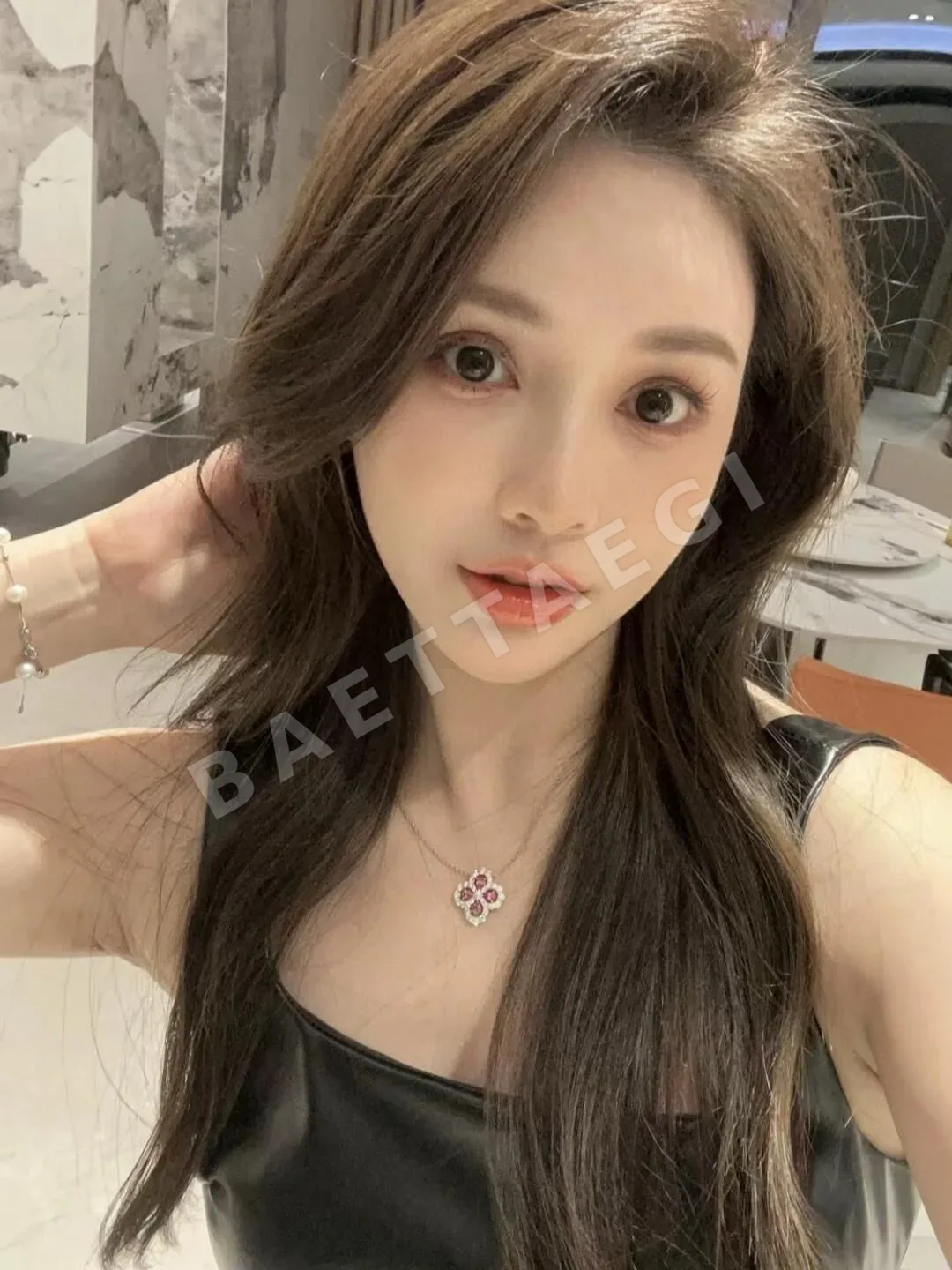 해리윈스턴 다이아몬드 루프 목걸이 상세 이미지 2