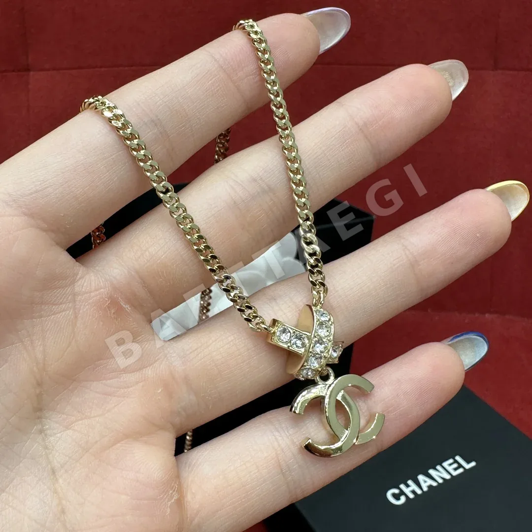 샤넬 크로스 라인 스톤 더블 C 목걸이 178765