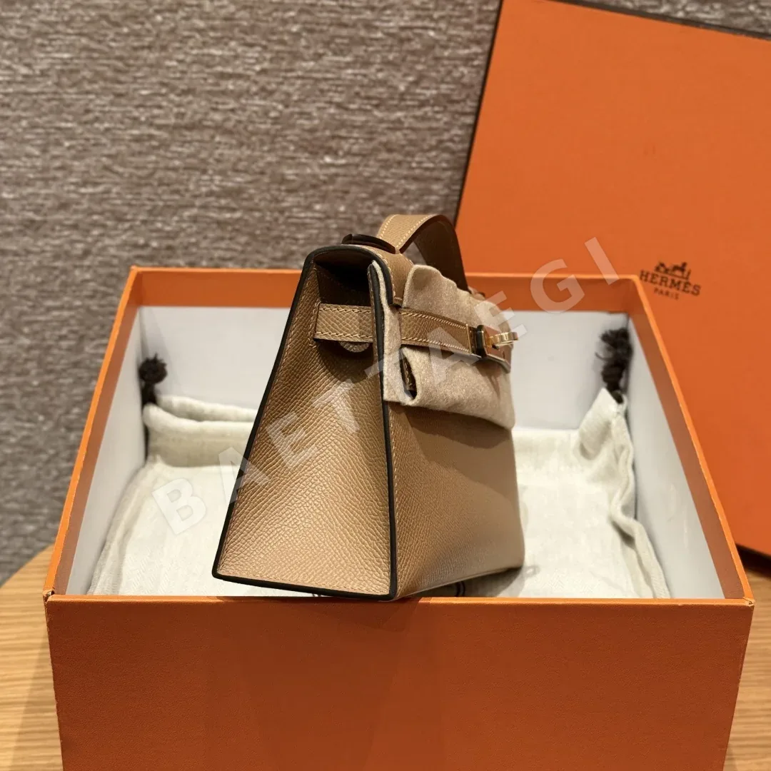 에르메스 미니 켈리 밀크티 가죽 가방 상세 이미지 3
