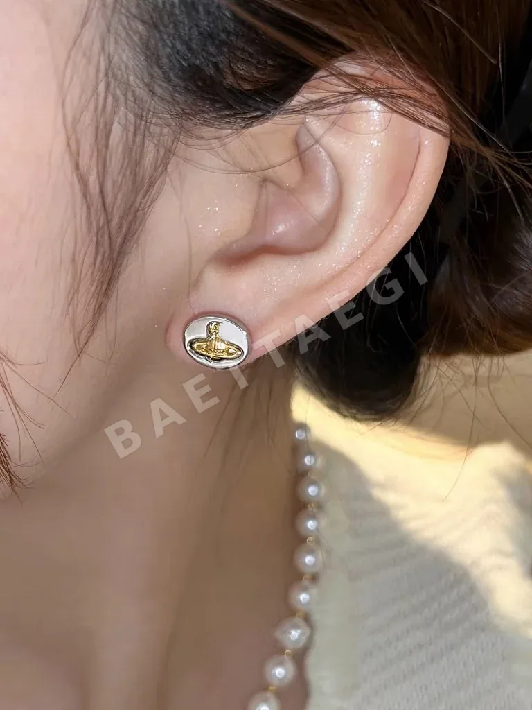 비비안웨스트우드 3D 토성 장식 귀걸이 상세 이미지 9